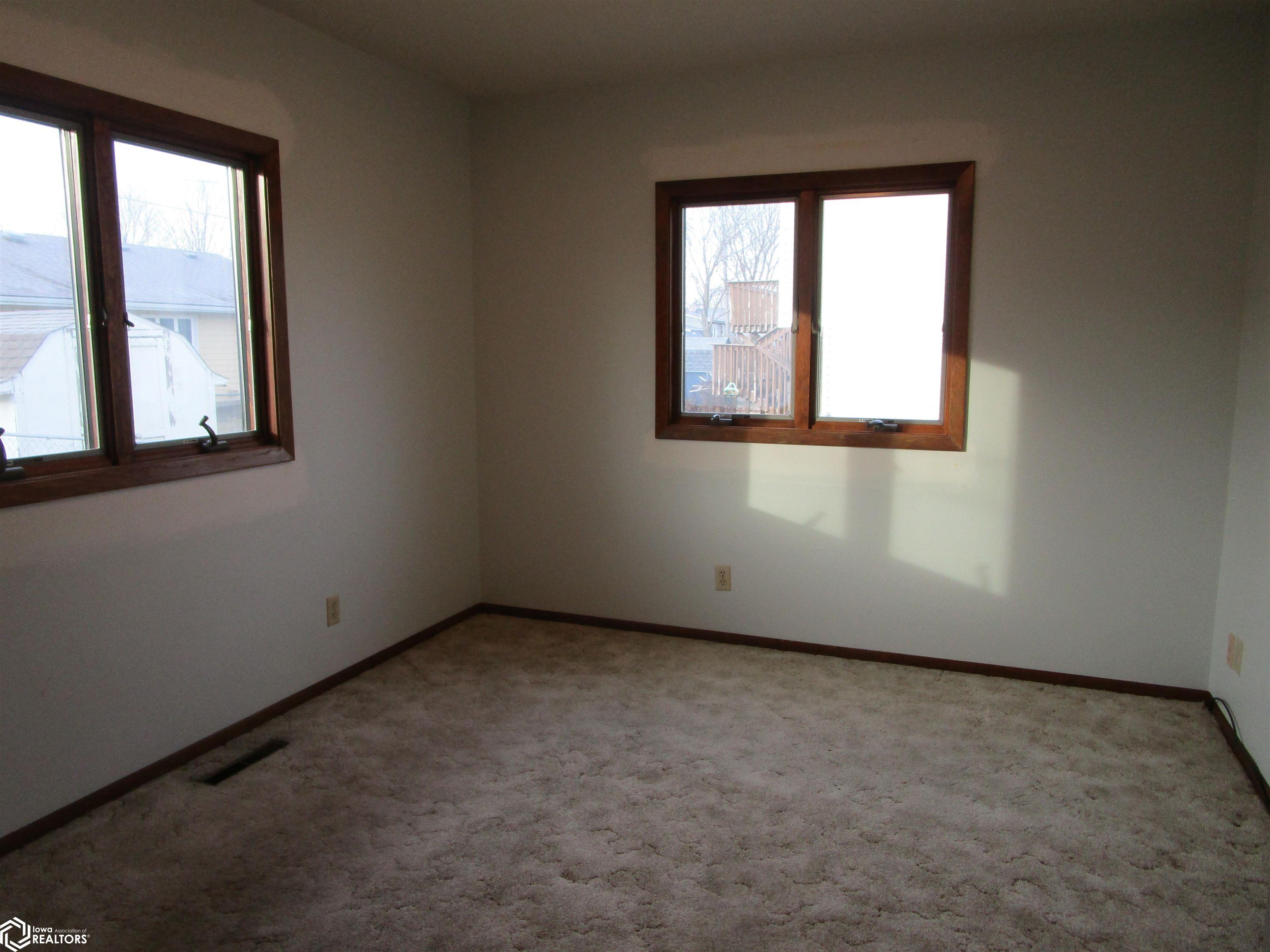 2503 Sunset, Iowa Falls, Iowa image 17
