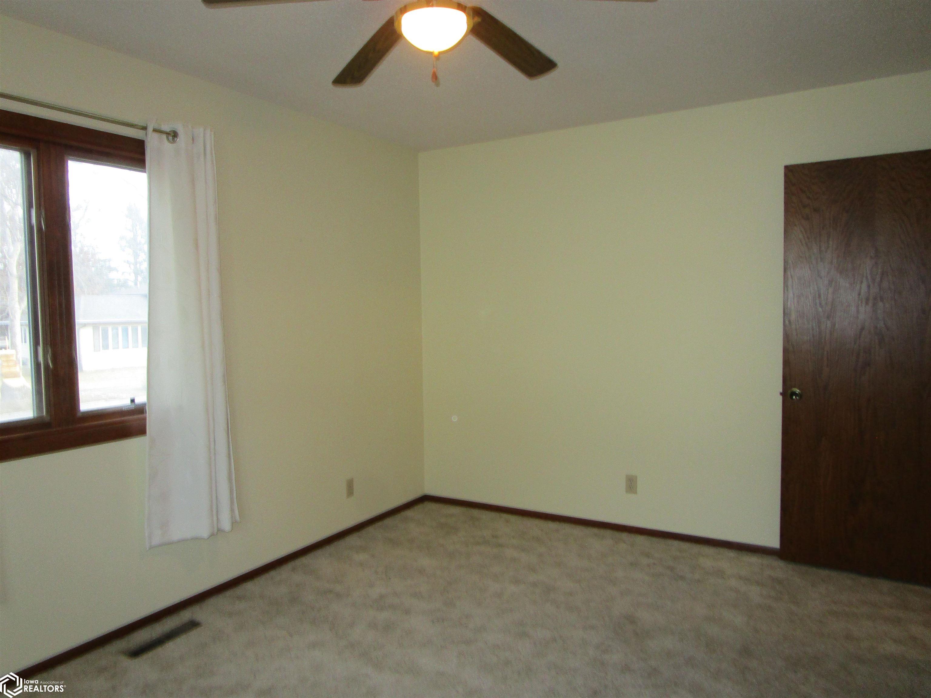 2503 Sunset, Iowa Falls, Iowa image 20