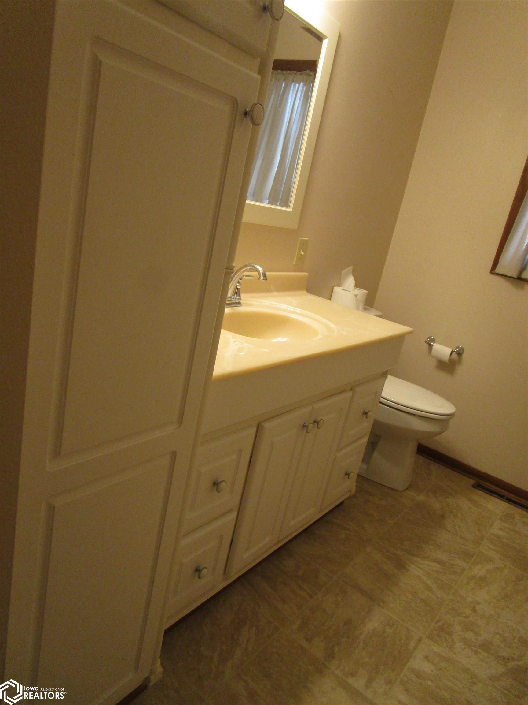 2503 Sunset, Iowa Falls, Iowa image 22