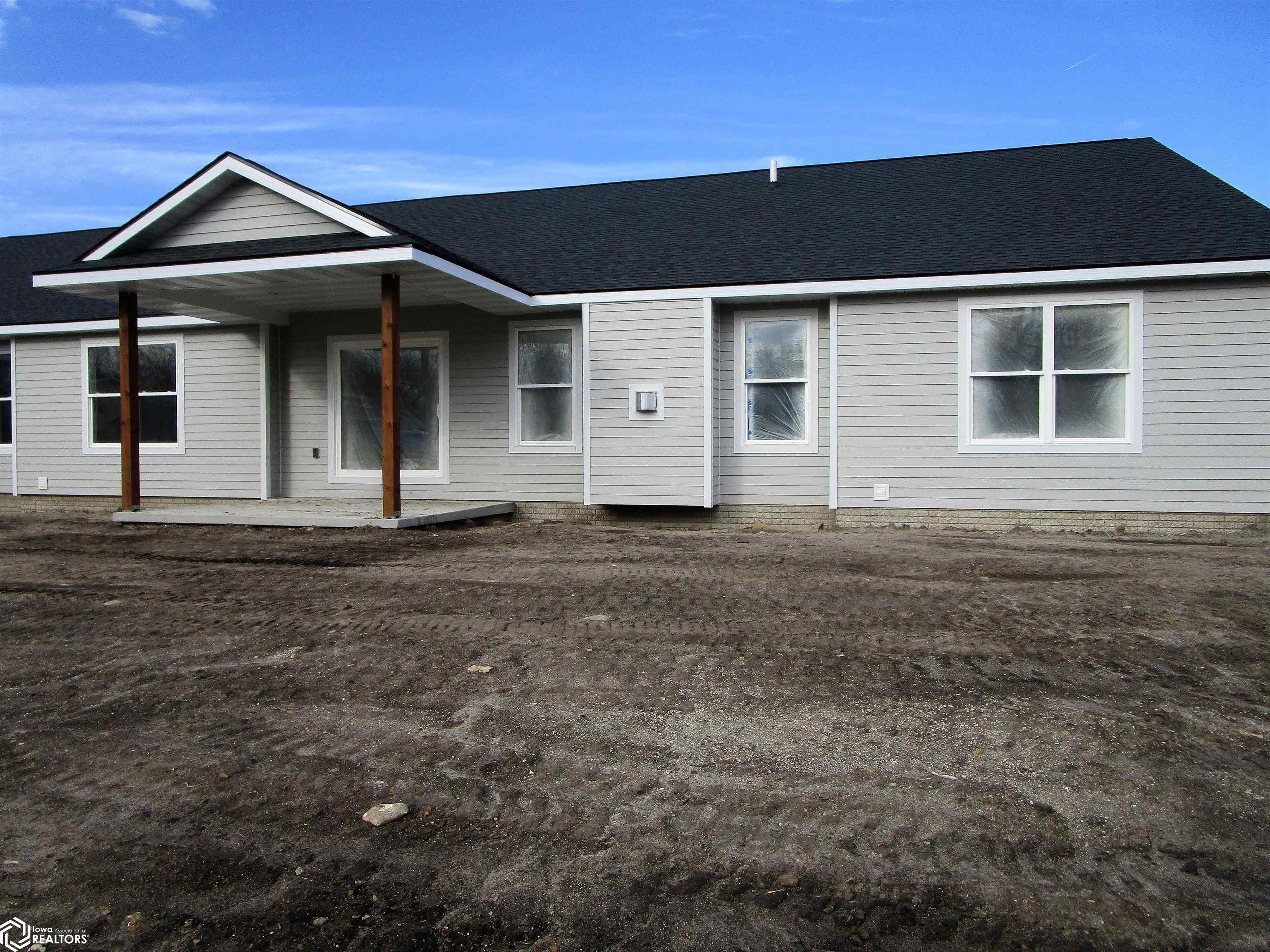 2313 Heritage Lane, Iowa Falls, Iowa image 3