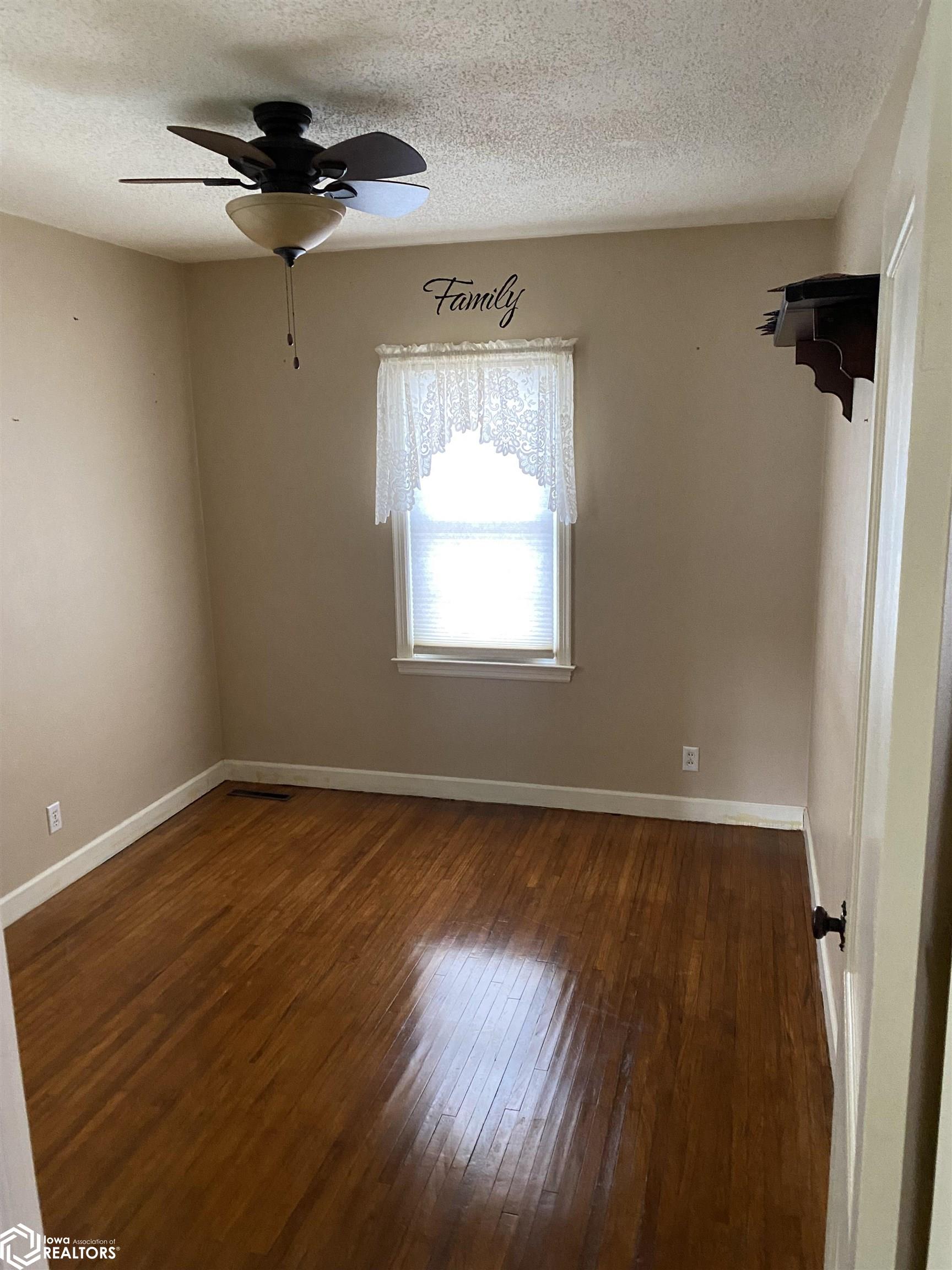 1903 Mowrey Avenue, Ottumwa, Iowa image 11