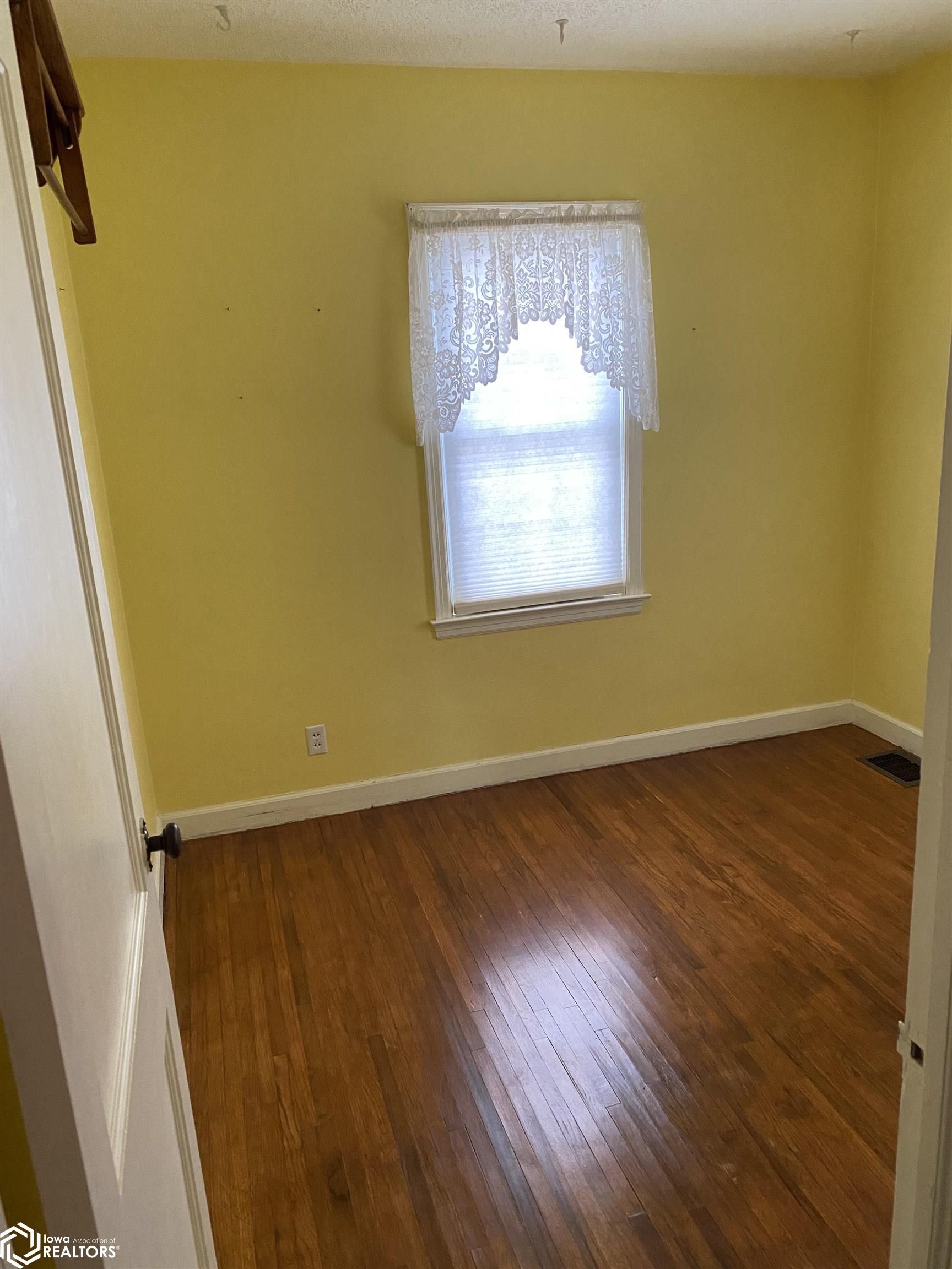 1903 Mowrey Avenue, Ottumwa, Iowa image 13