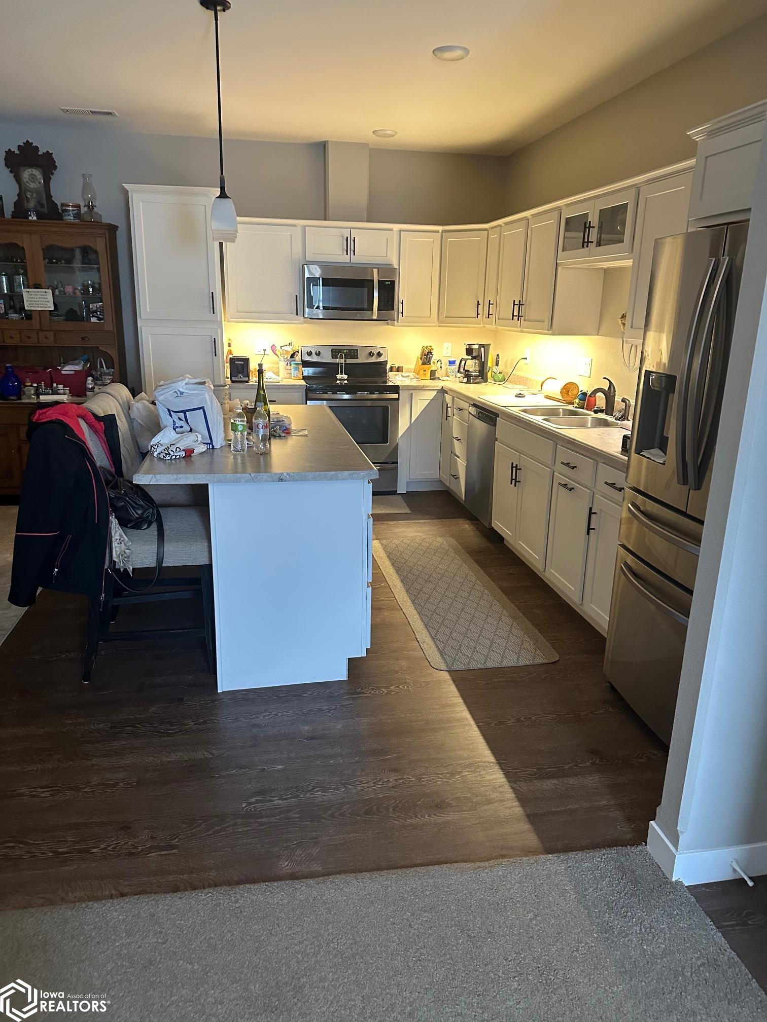 201 E Lincoln Ave, Fairfield, Iowa image 3