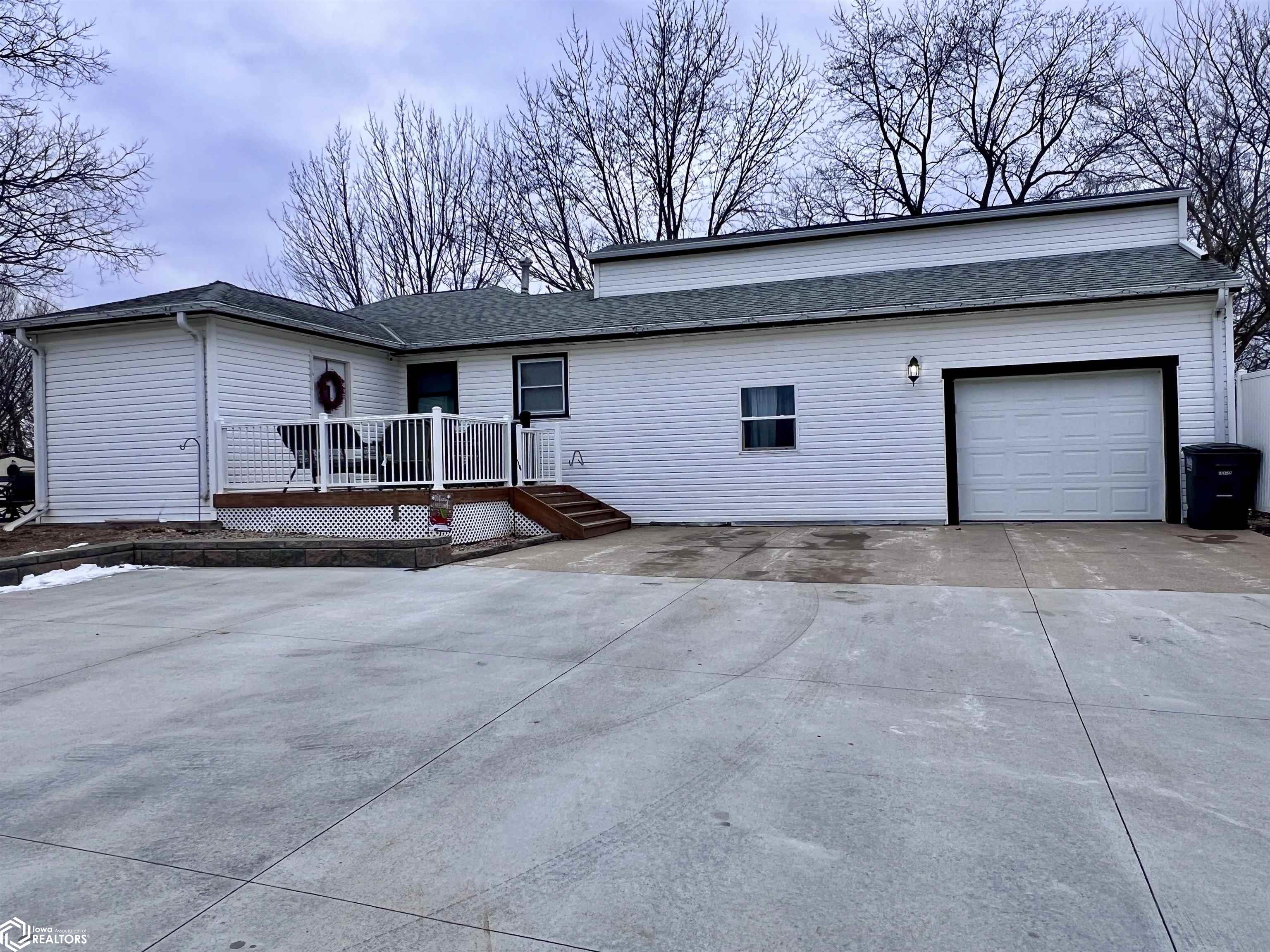 2117 15th Avenue, Eldora, Iowa image 1