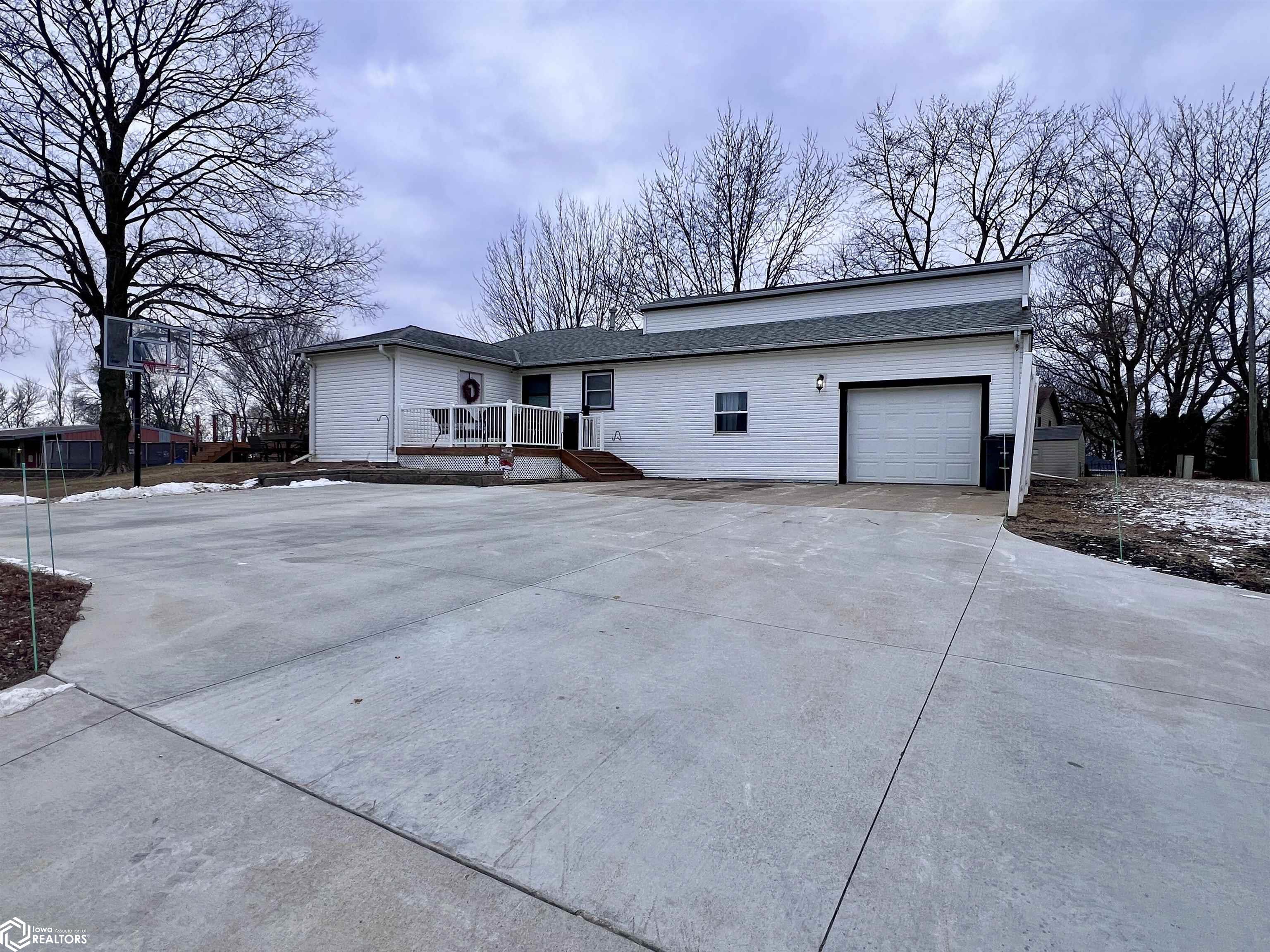 2117 15th Avenue, Eldora, Iowa image 27