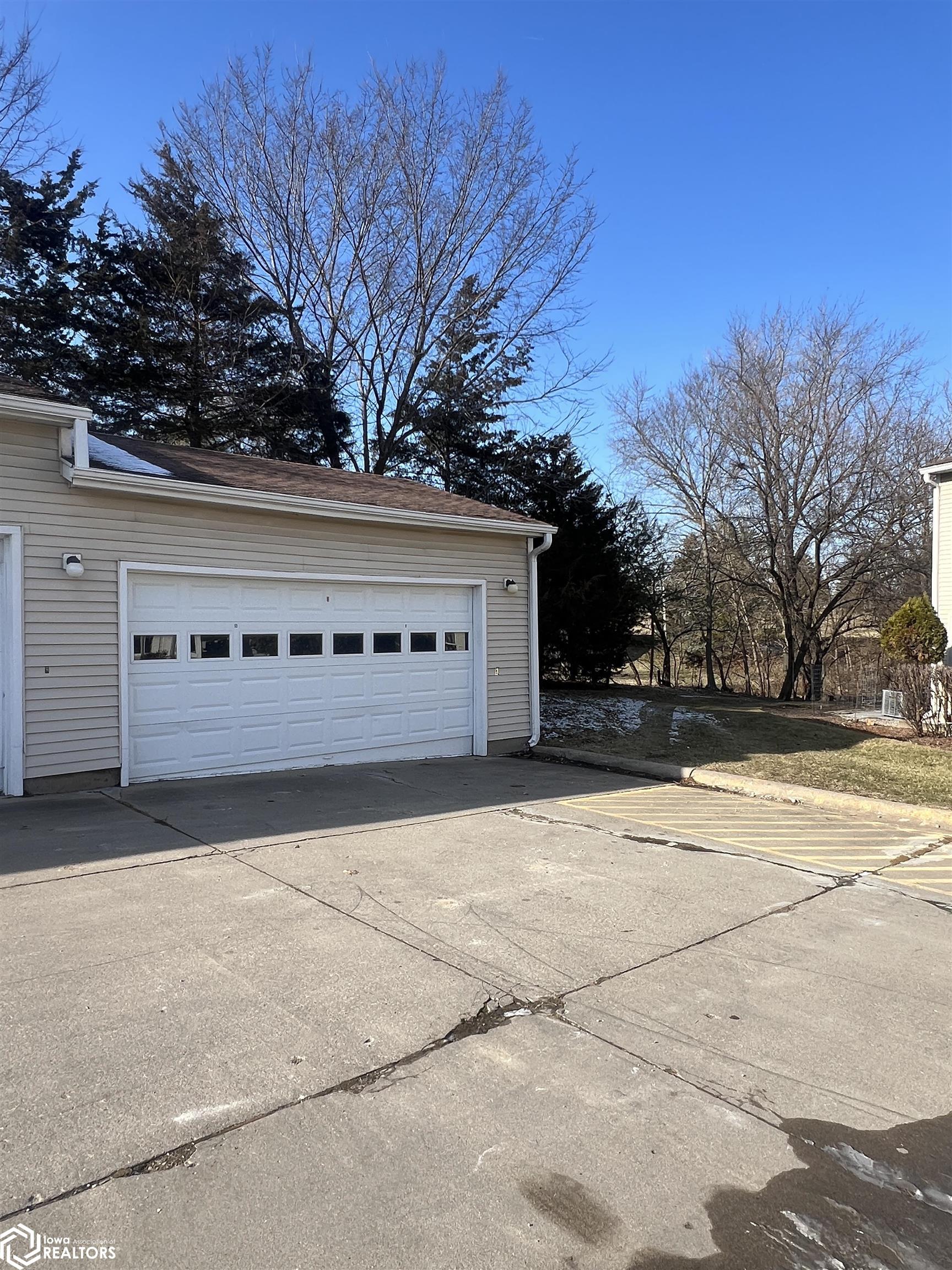 701 E Lowe Avenue #211, Fairfield, Iowa image 29
