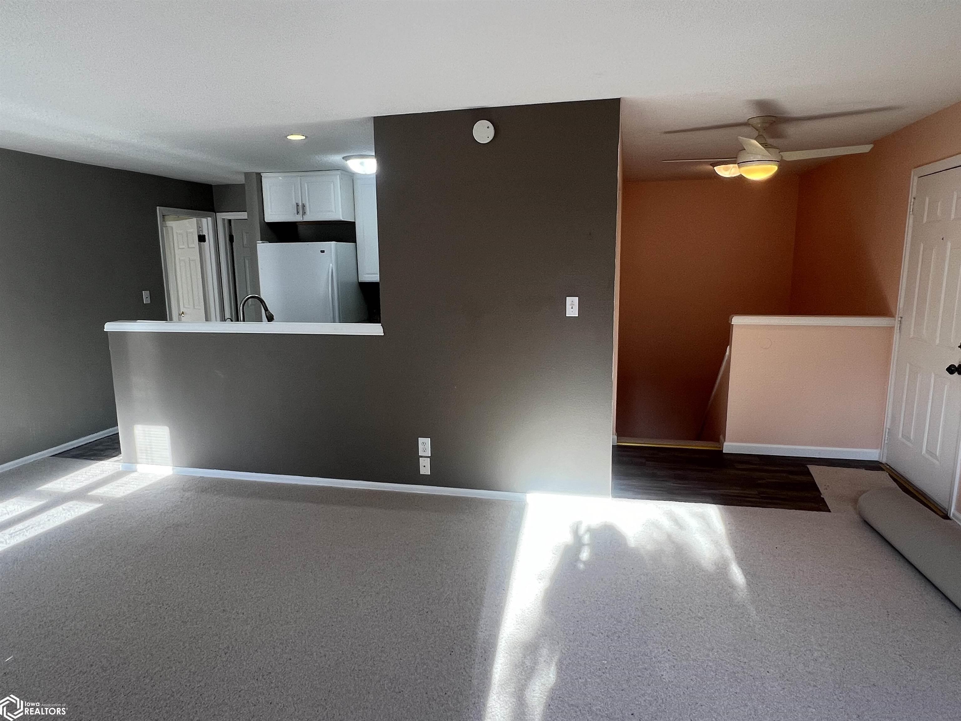 701 E Lowe Avenue #211, Fairfield, Iowa image 5