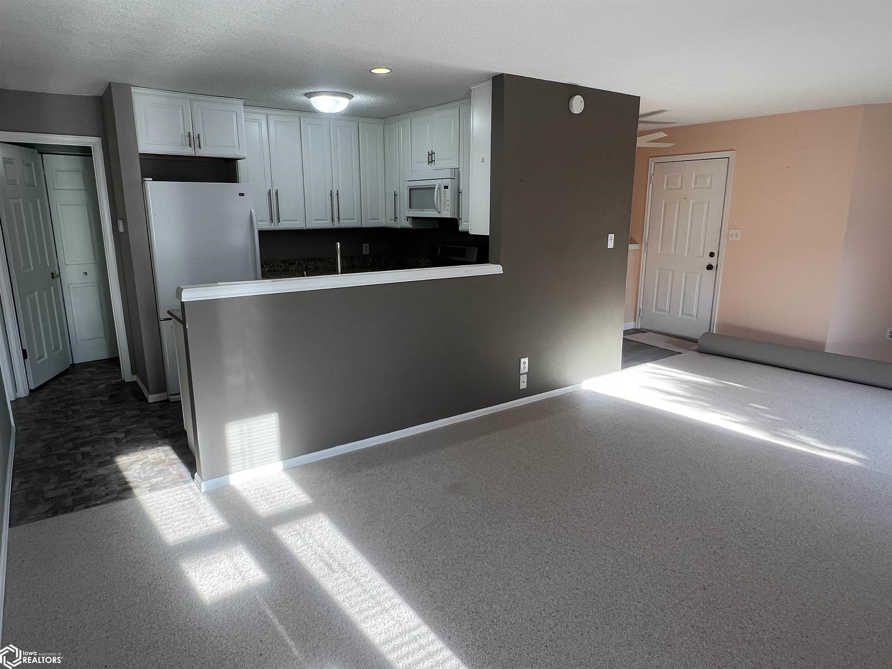 701 E Lowe Avenue #211, Fairfield, Iowa image 6
