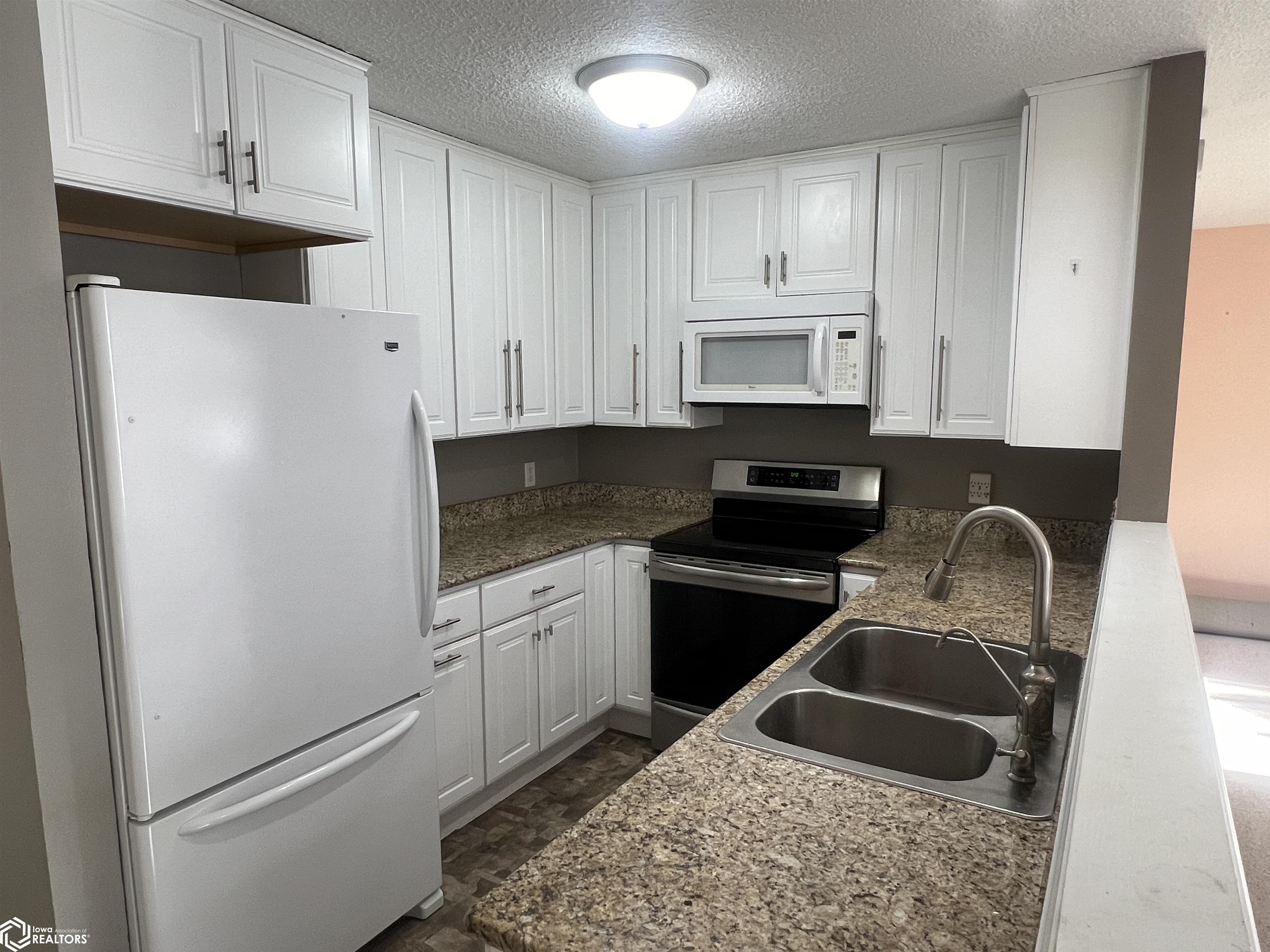 701 E Lowe Avenue #211, Fairfield, Iowa image 8