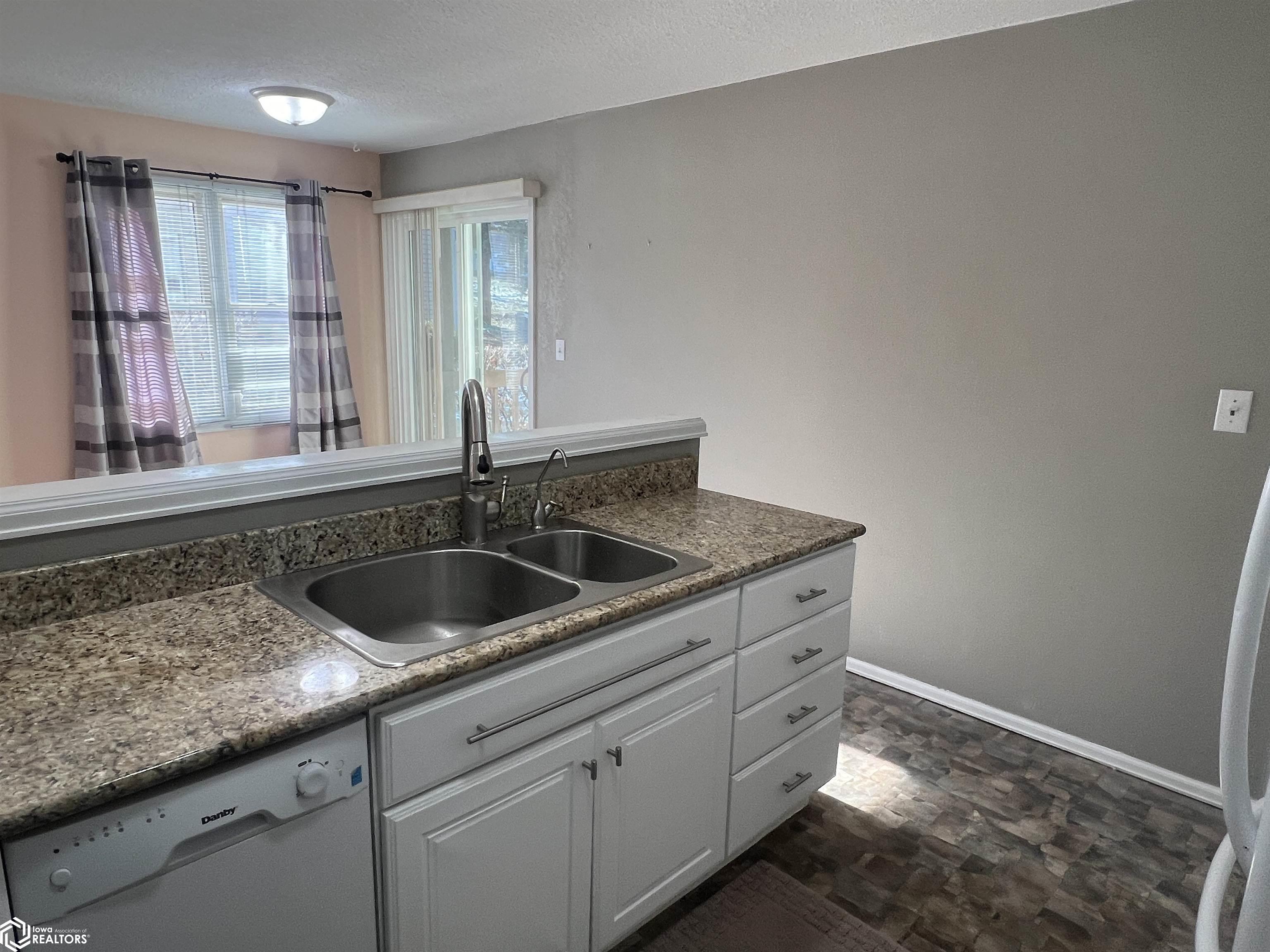 701 E Lowe Avenue #211, Fairfield, Iowa image 10