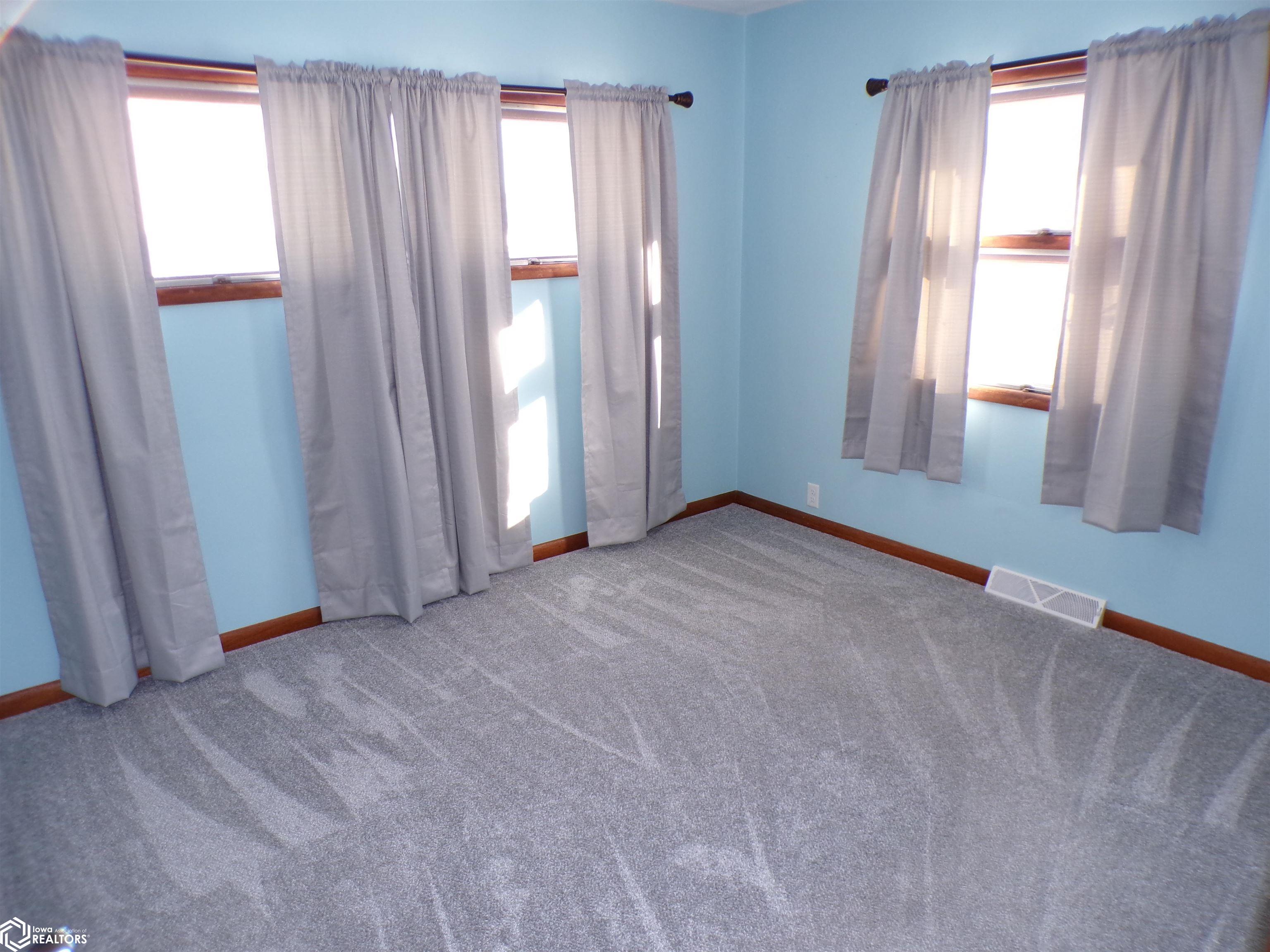 111 N 22nd Street, Marshalltown, Iowa image 16