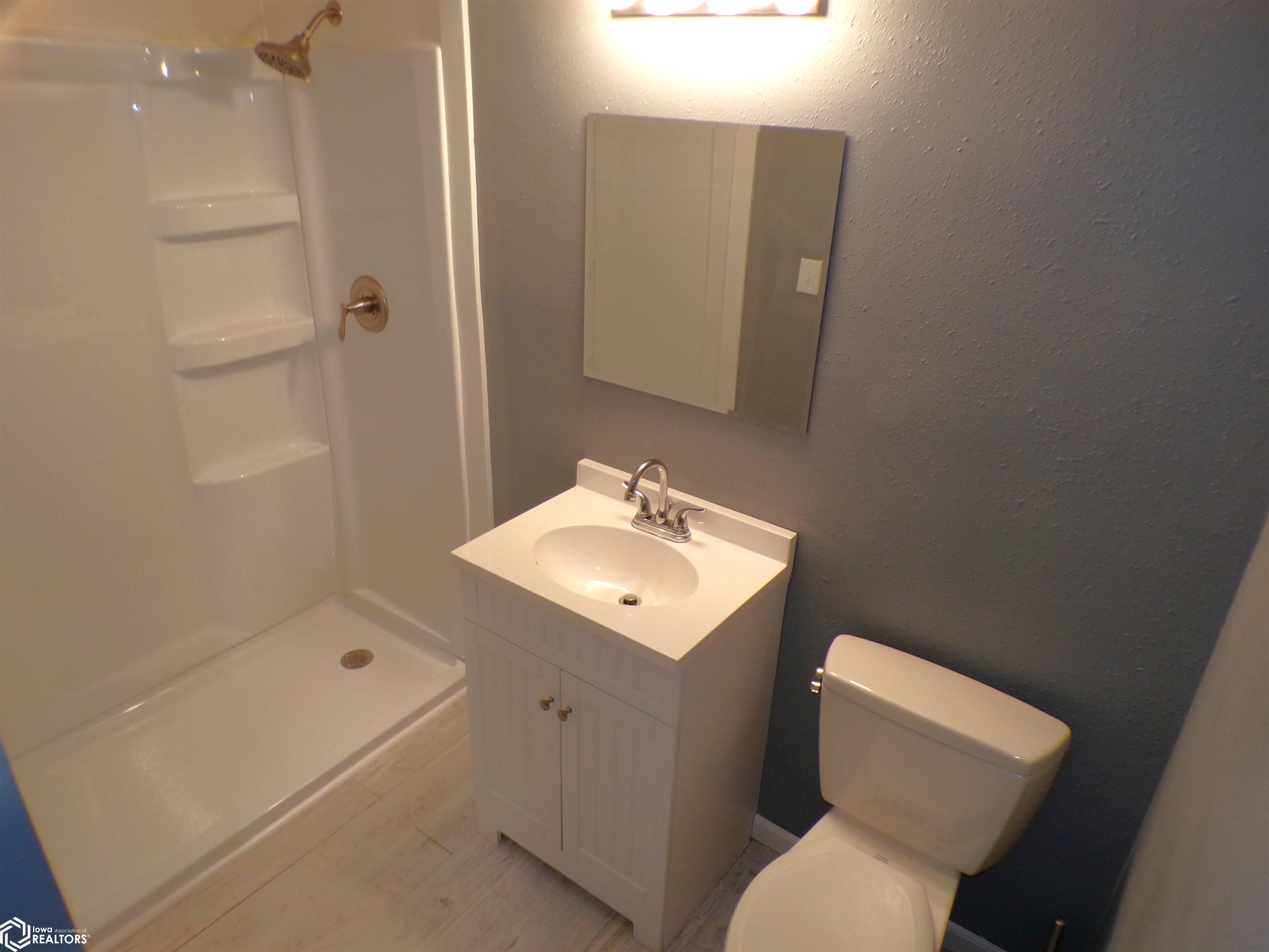 111 N 22nd Street, Marshalltown, Iowa image 9