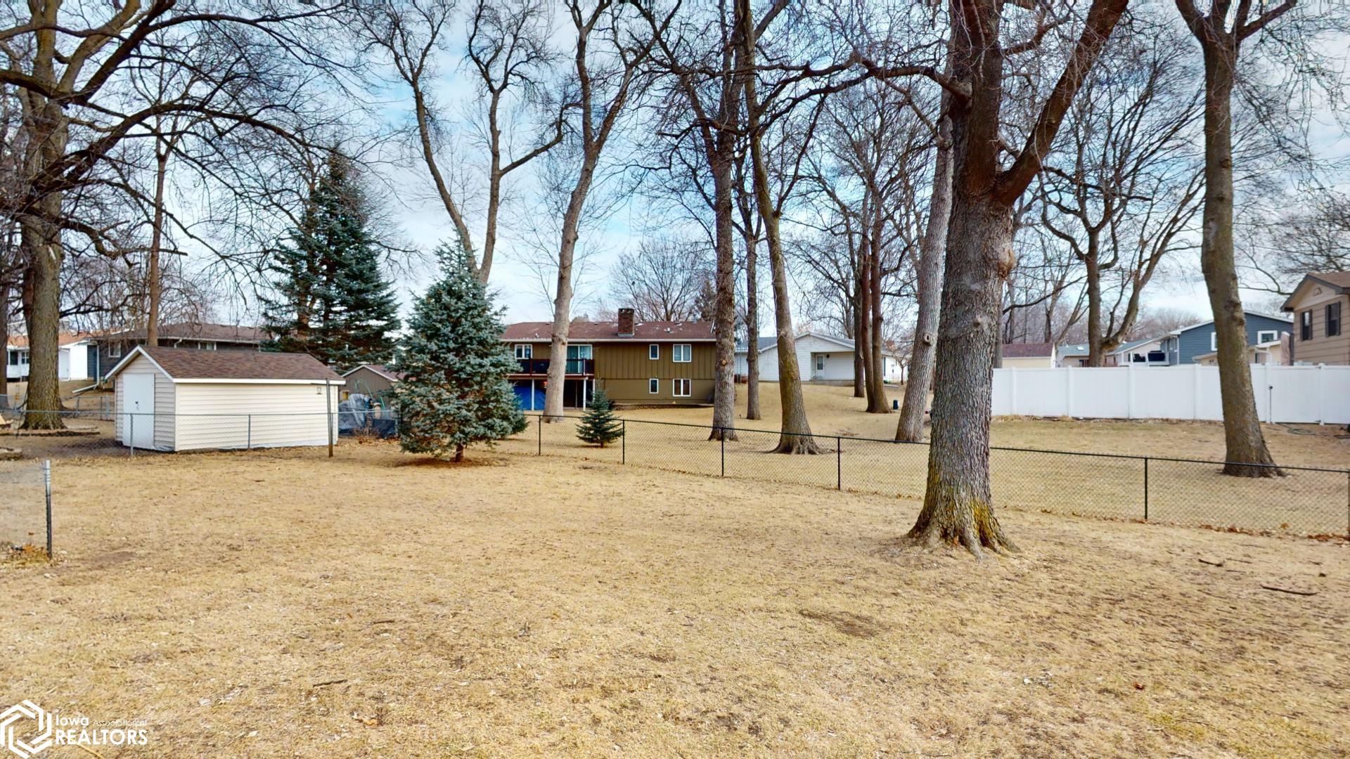 2512 S 3rd St, Clear Lake, Iowa image 34