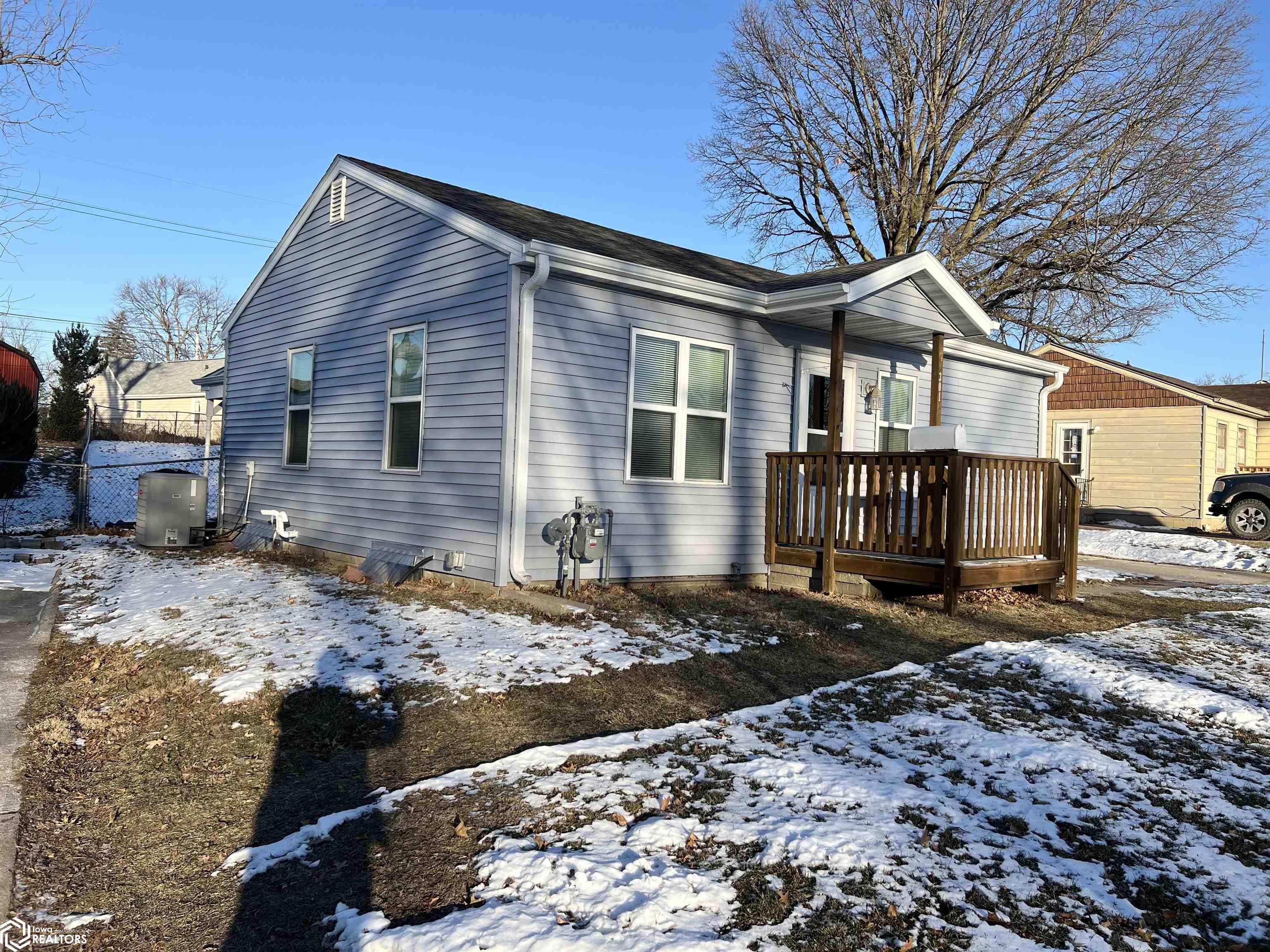 301 E 17th Street, Newton, Iowa image 18