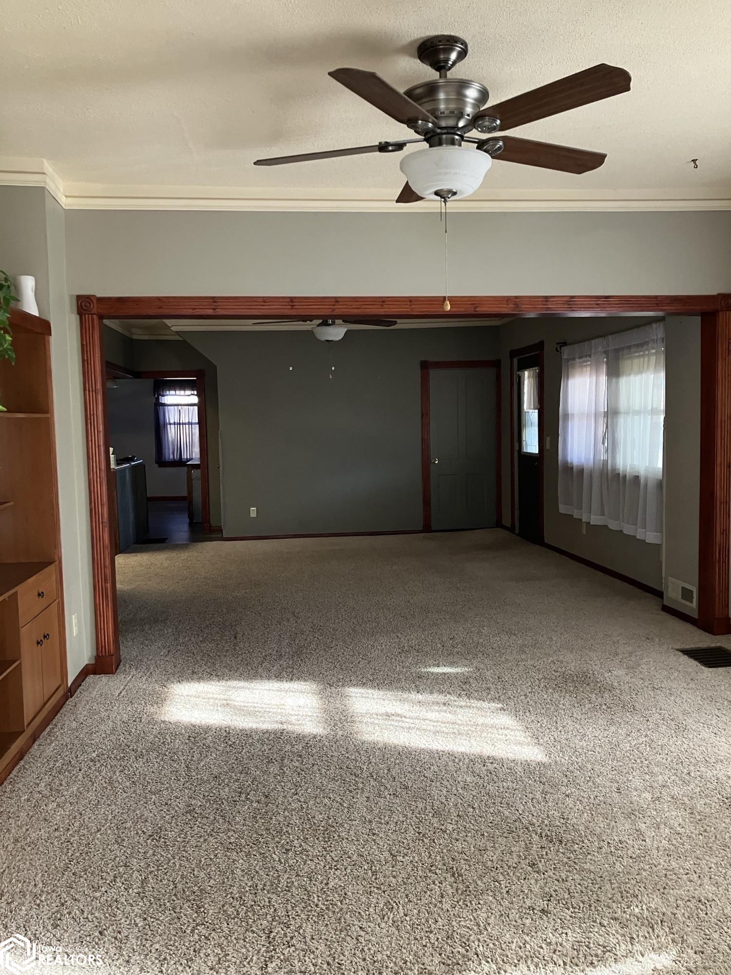 300 N Vine Street, Creston, Iowa image 6