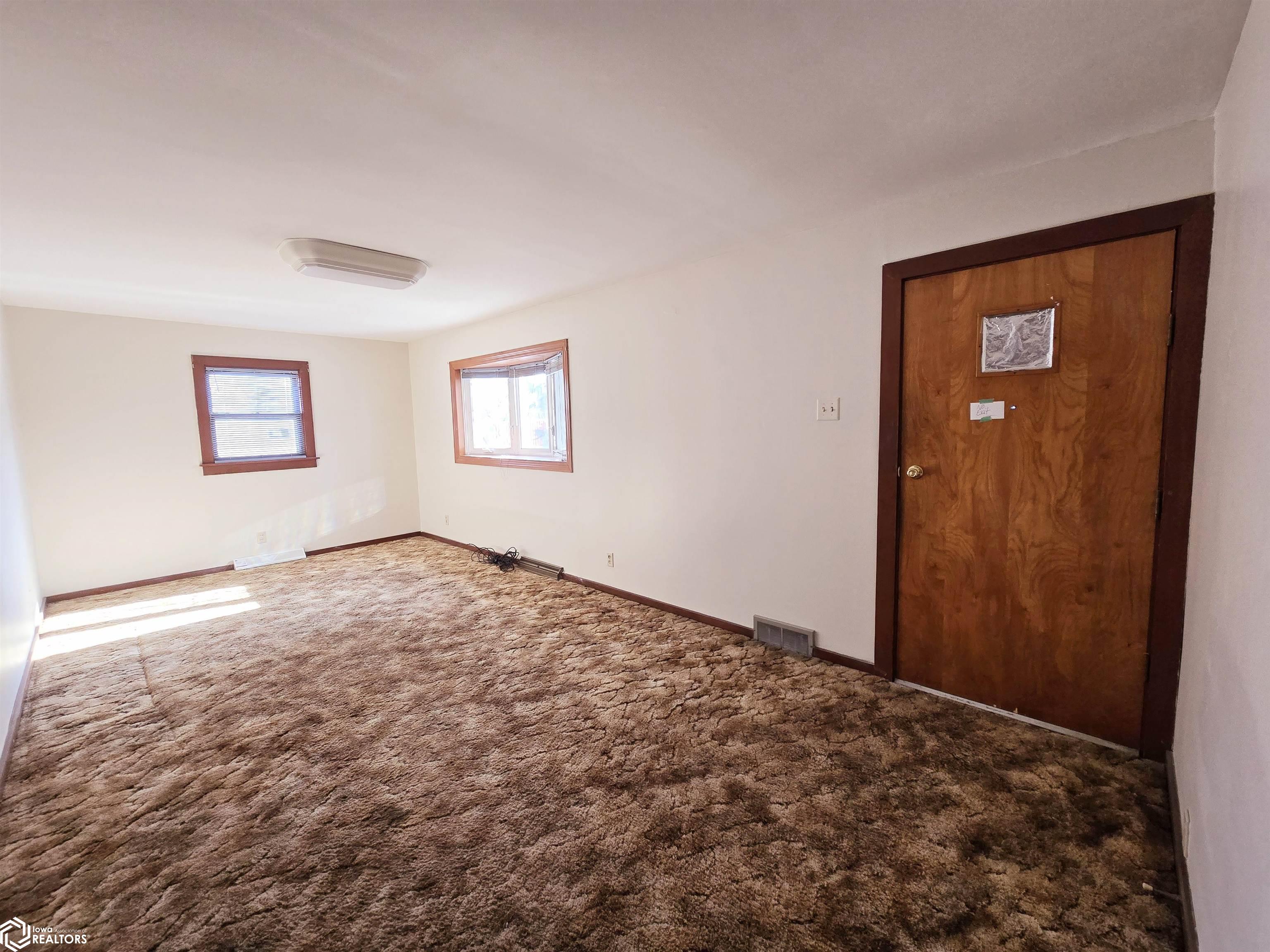 1435 33rd Street, Fort Madison, Iowa image 7
