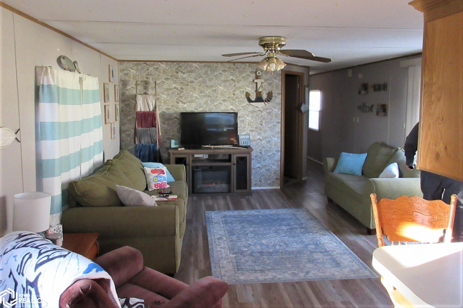 33585 Schany Drive, Ruthven, Iowa image 24