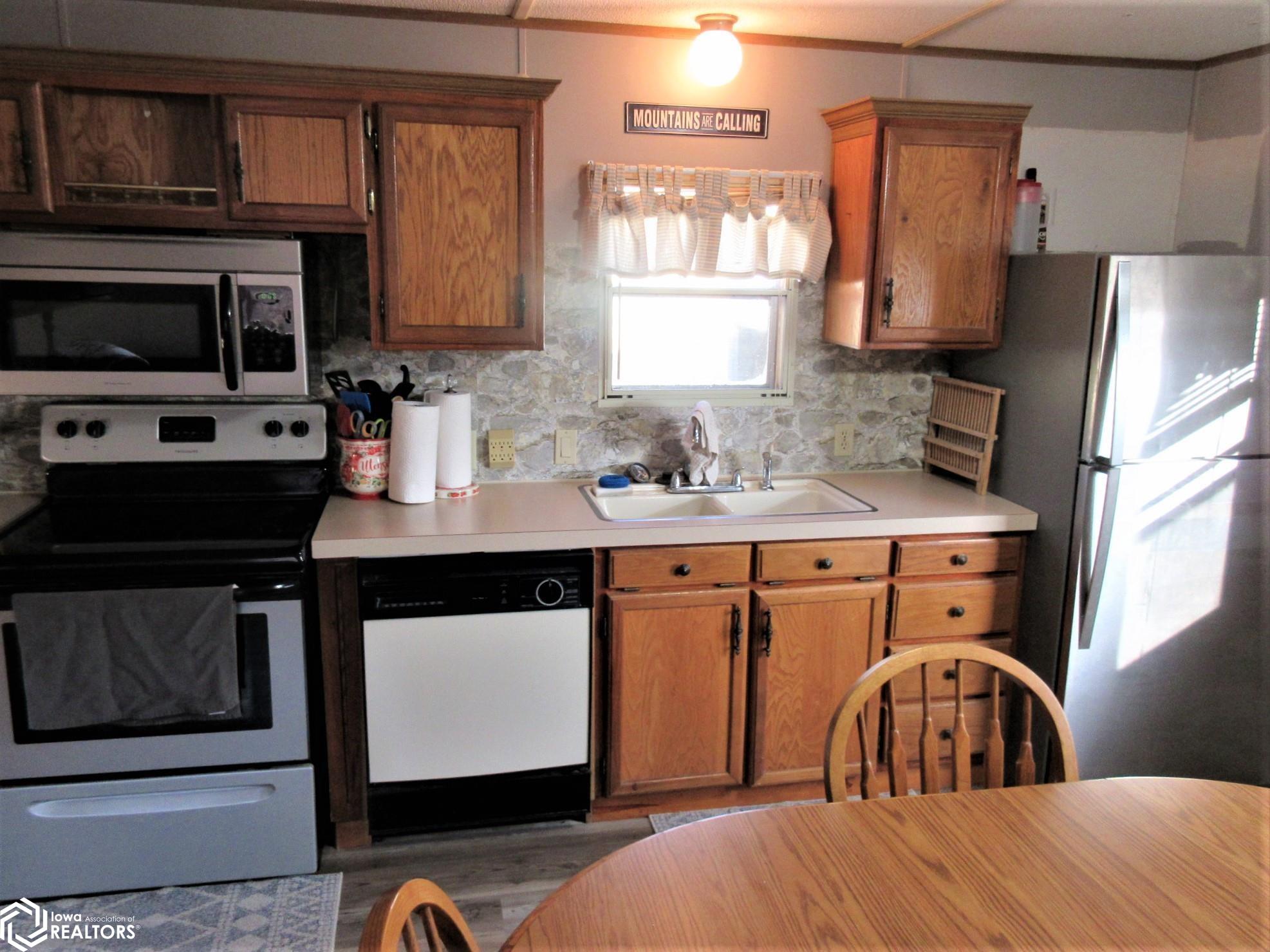 33585 Schany Drive, Ruthven, Iowa image 30