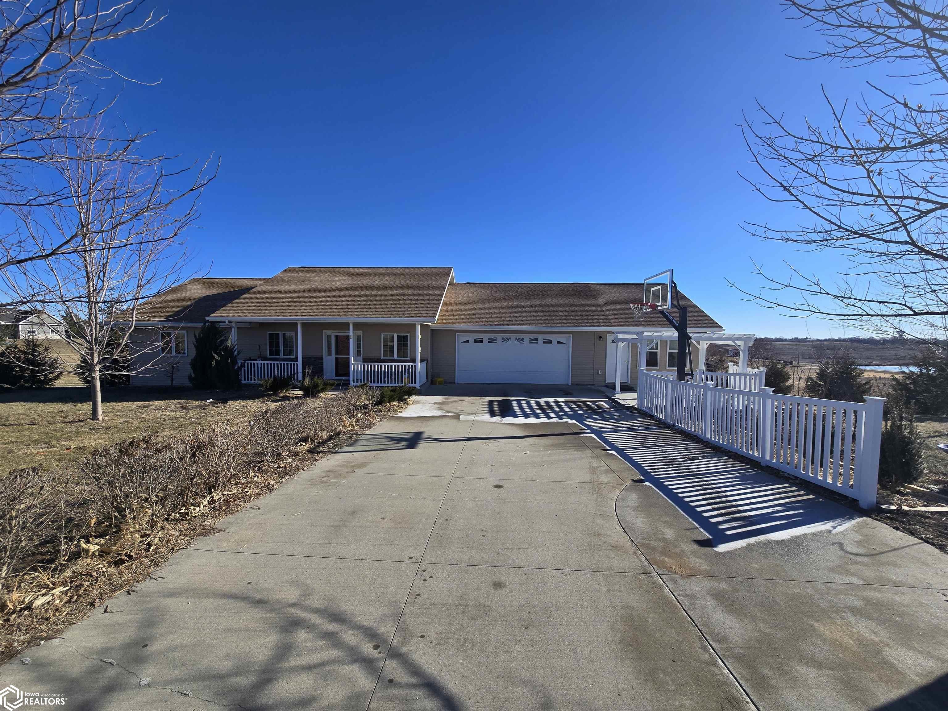 1690 Dogwood Avenue, Creston, Iowa image 1