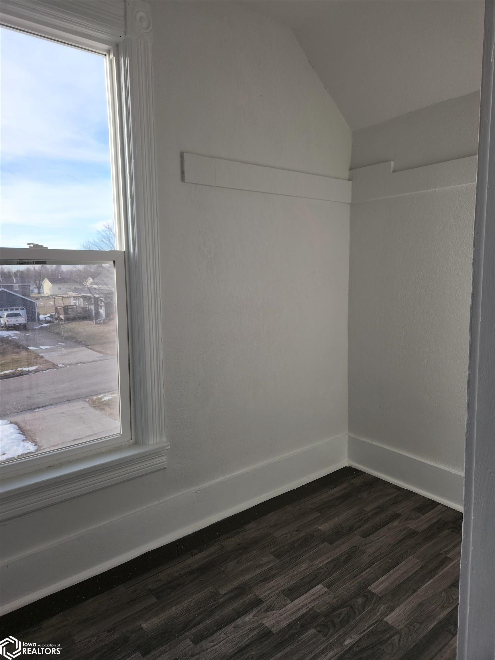 510 Spring Street, Grinnell, Iowa image 33