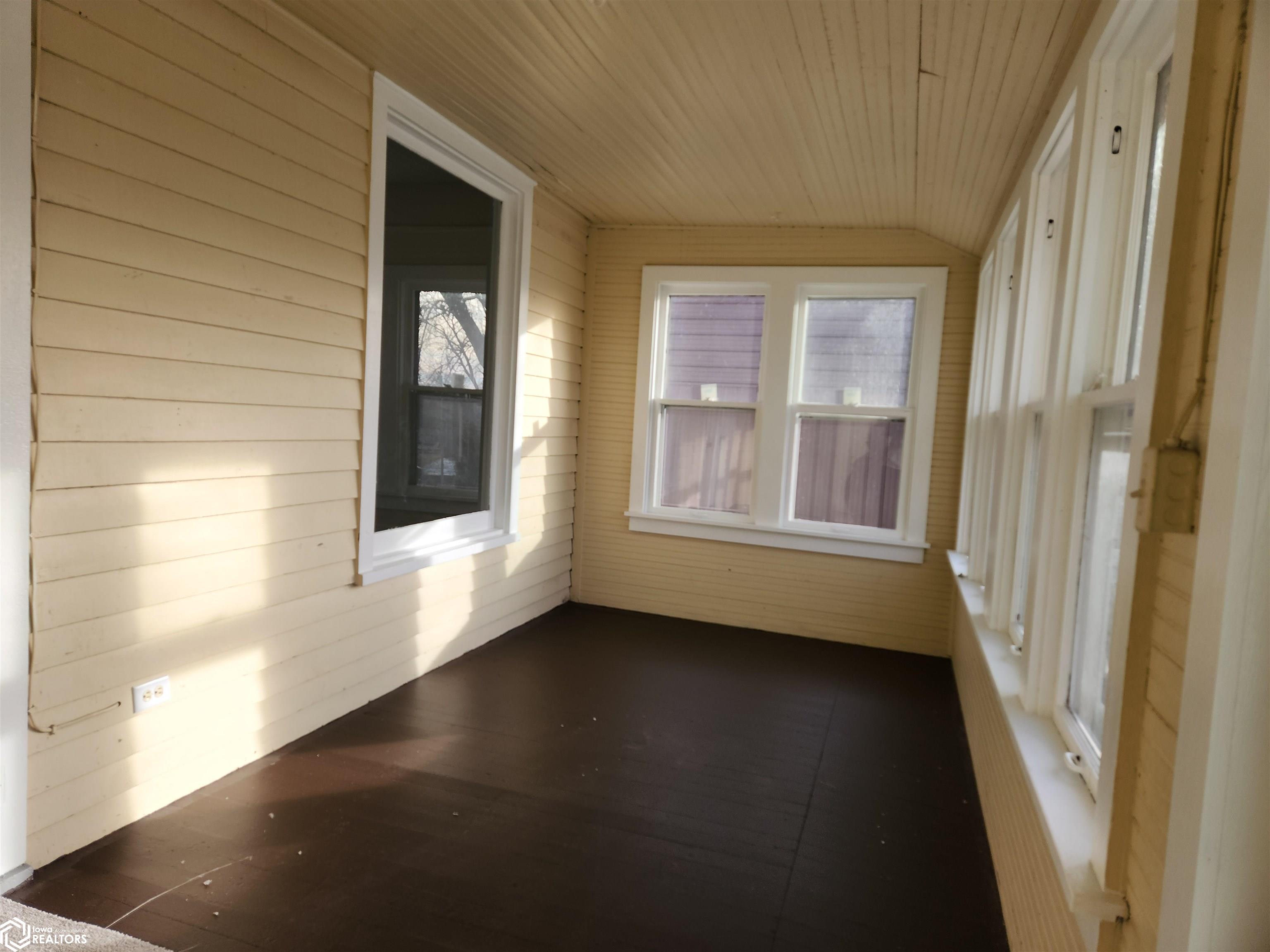 510 Spring Street, Grinnell, Iowa image 7