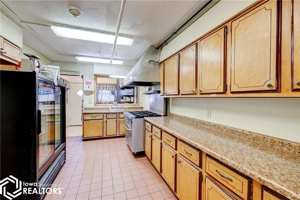 205 N Iowa Street, Knoxville, Iowa image 4