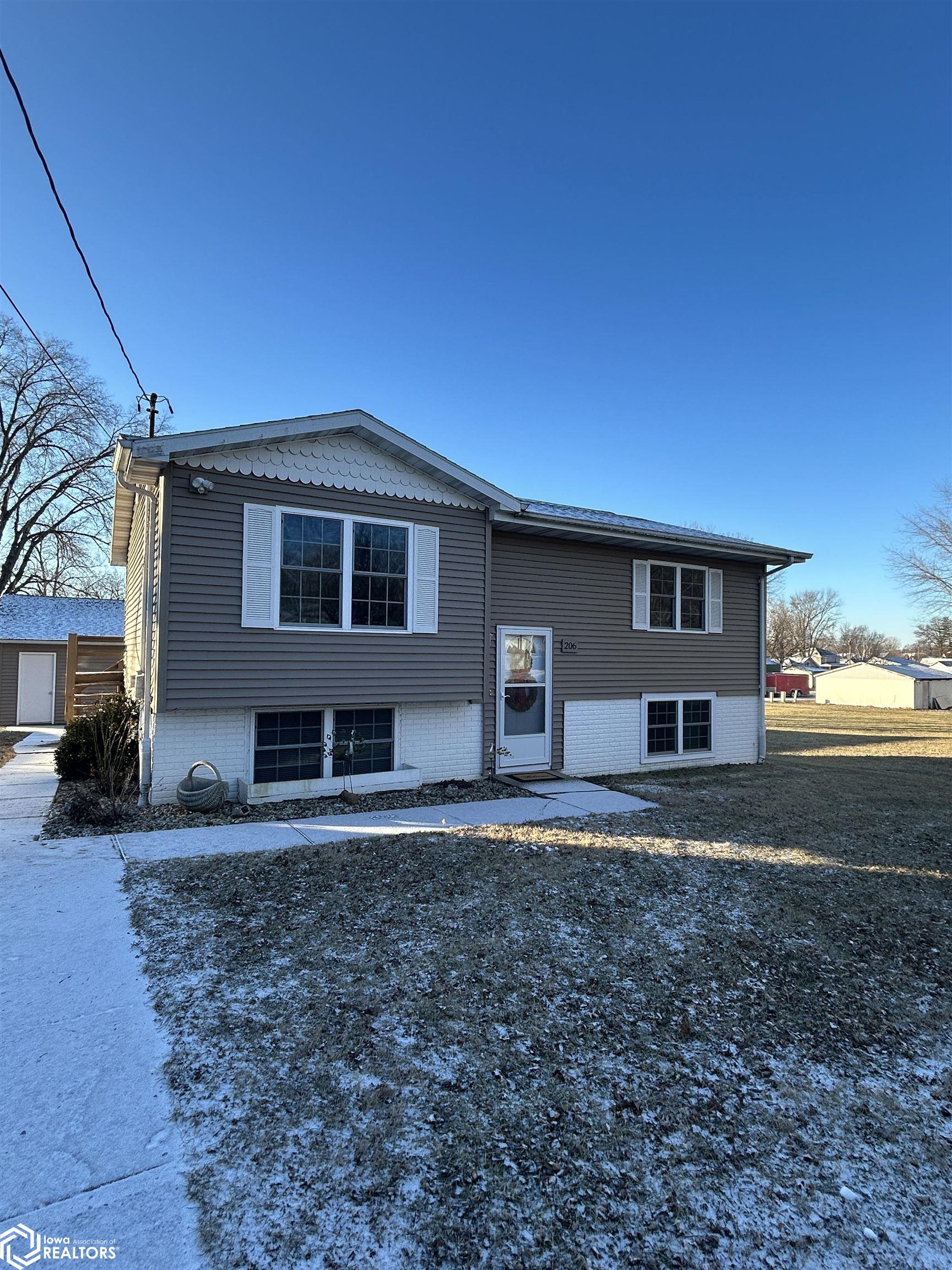 206 Selma Street, Eldon, Iowa image 1