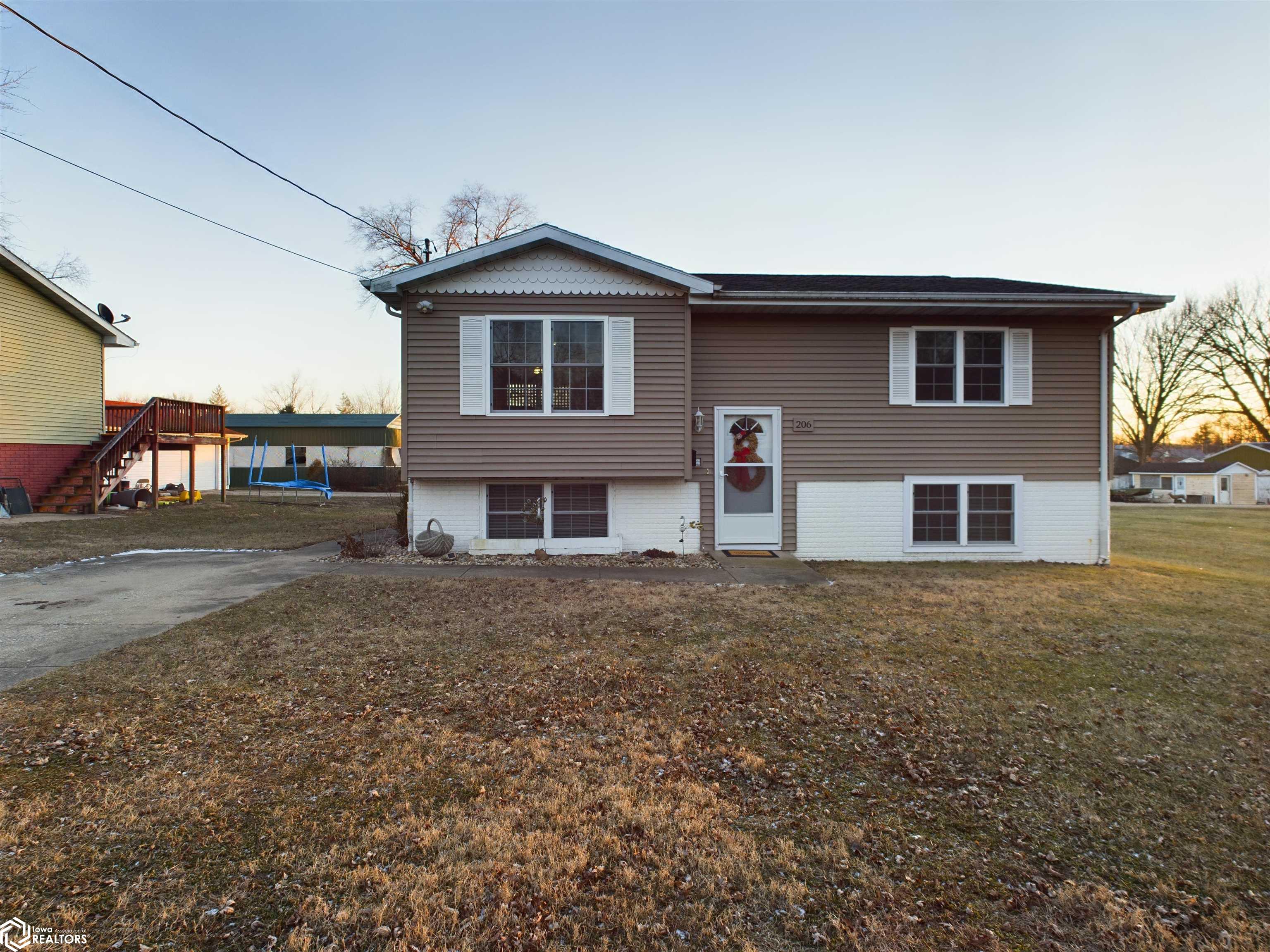 206 Selma Street, Eldon, Iowa image 3