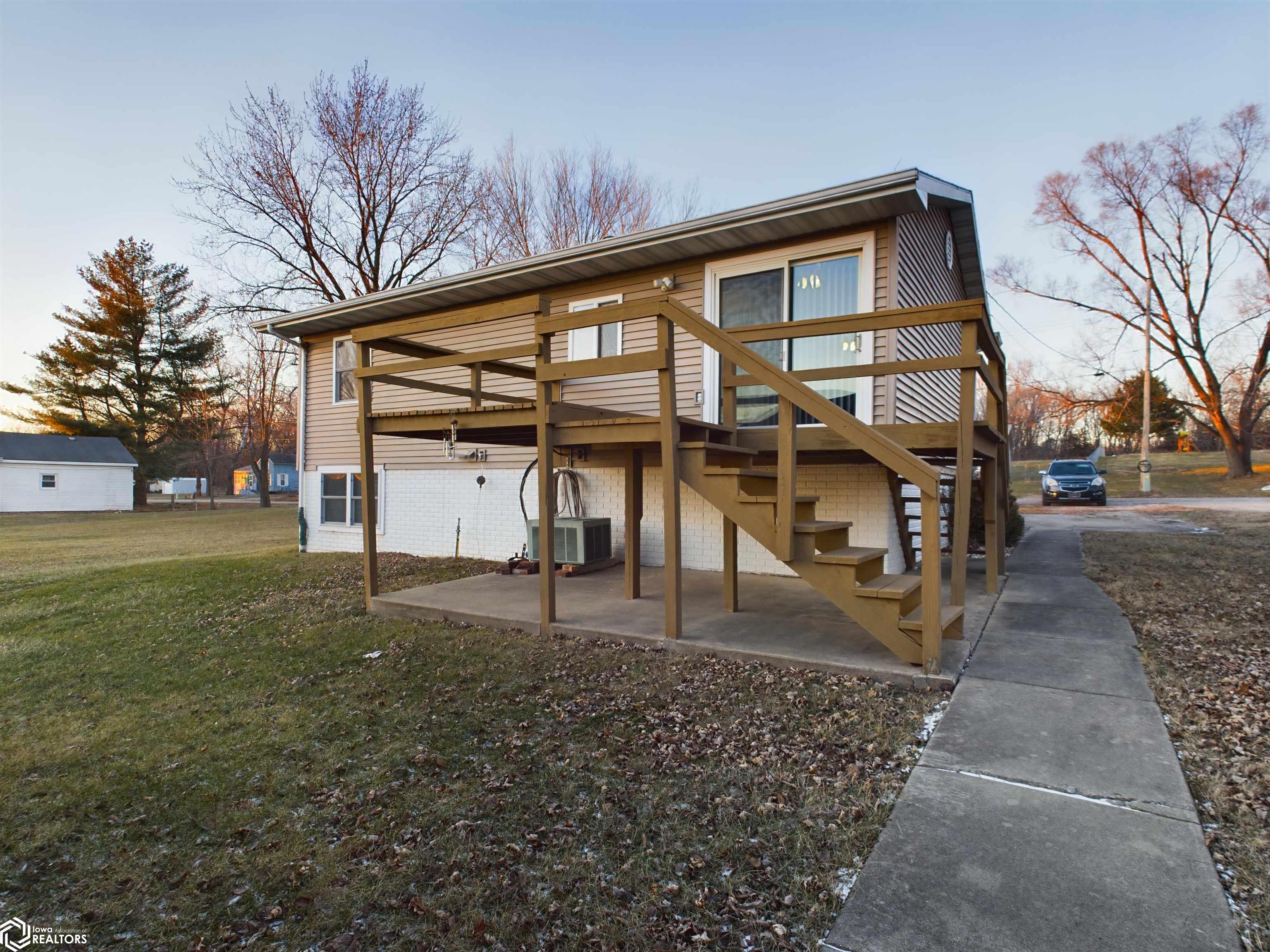 206 Selma Street, Eldon, Iowa image 4