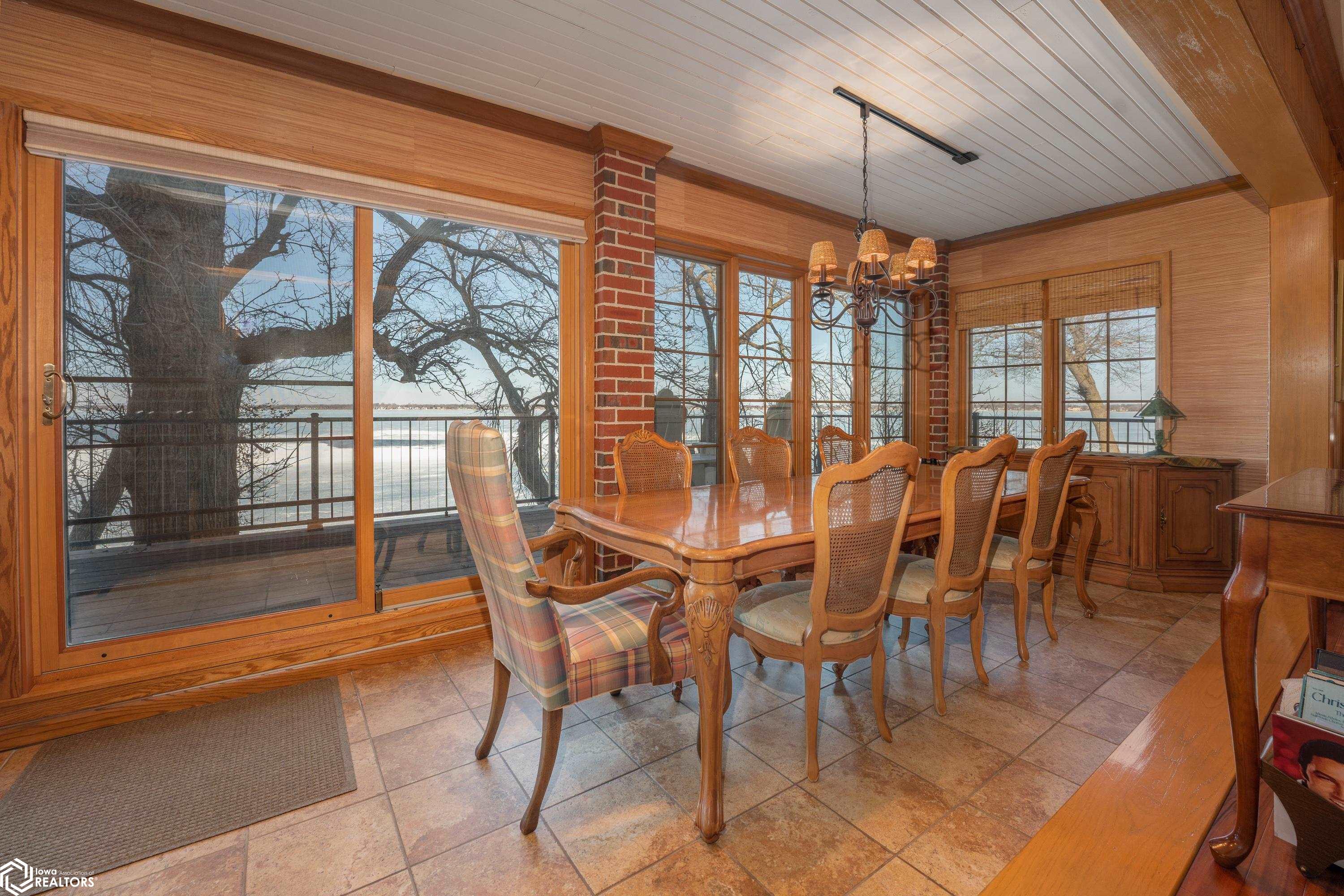 2229 S Lakeview Dr, Clear Lake, Iowa image 11