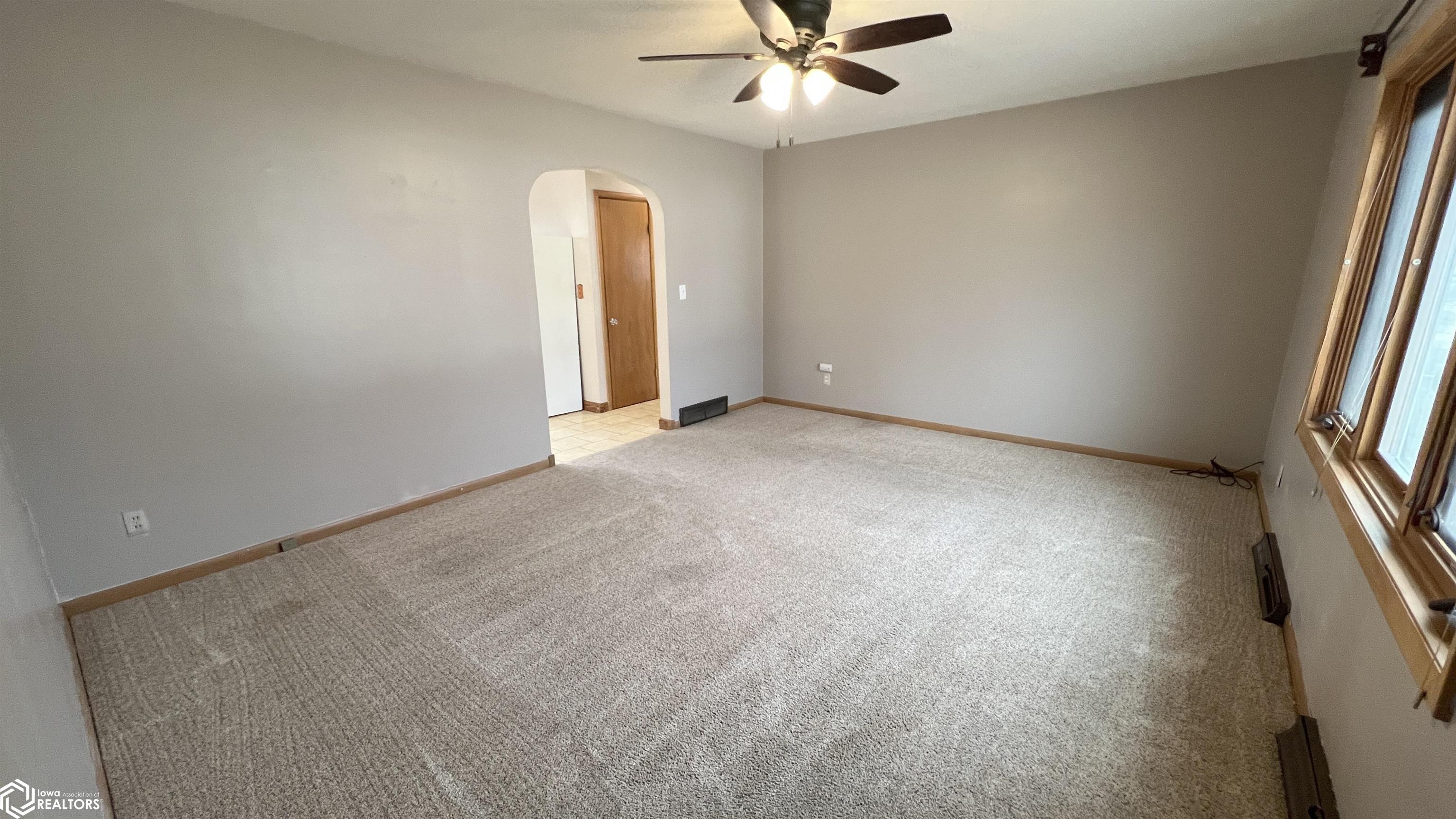825 7th Street, Mason City, Iowa image 4