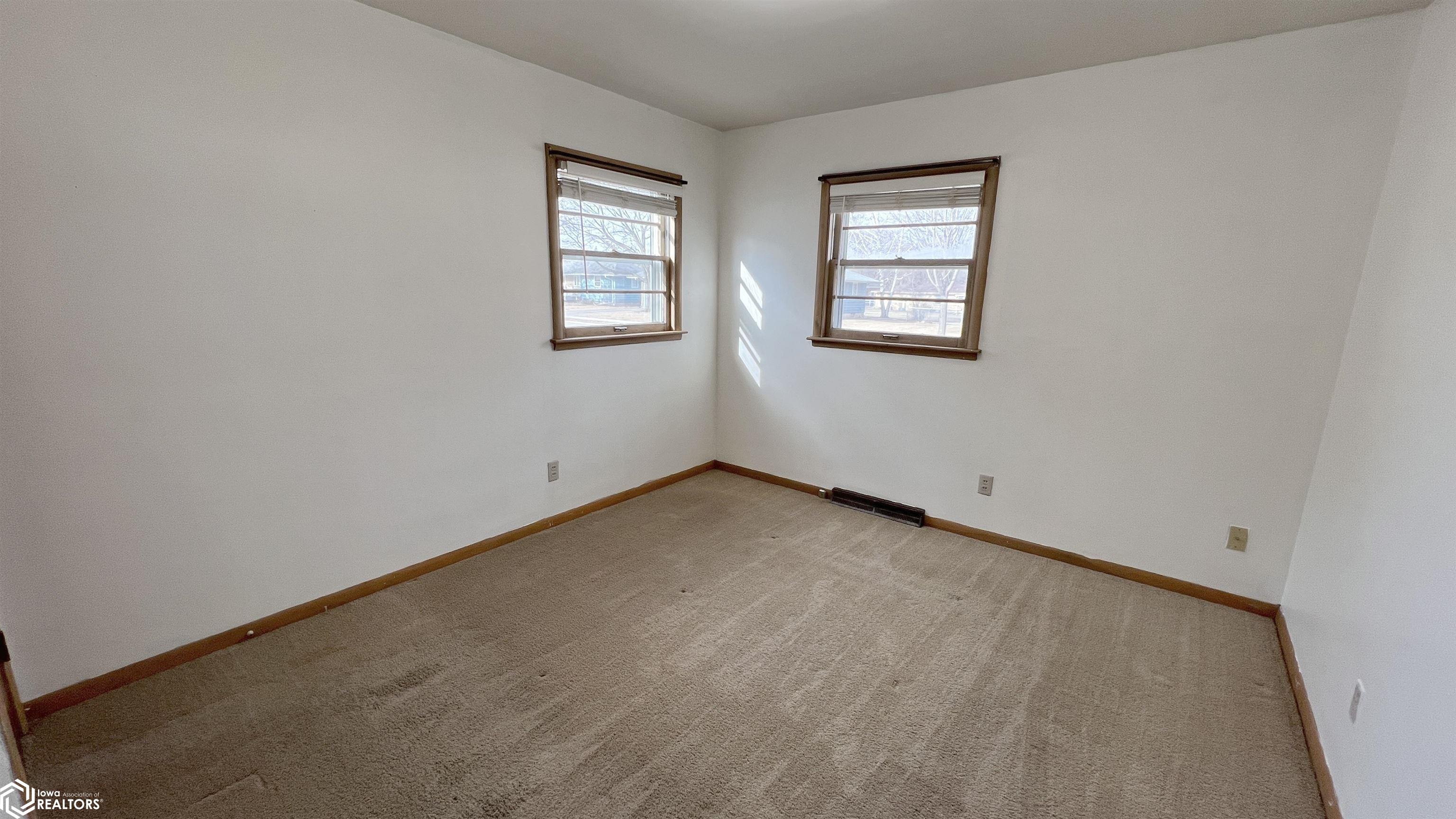 825 7th Street, Mason City, Iowa image 8