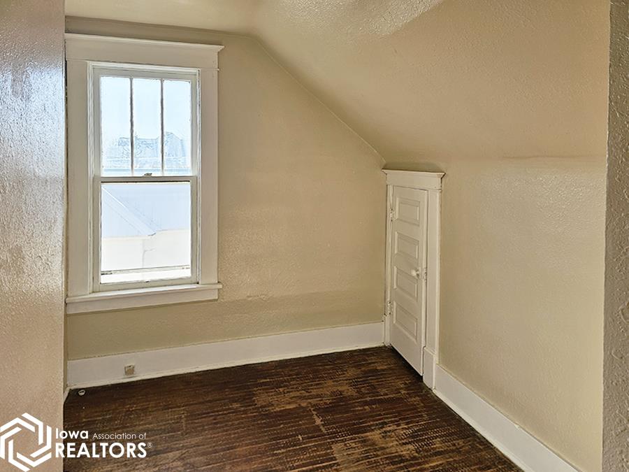 406 N Weller Street, Ottumwa, Iowa image 20