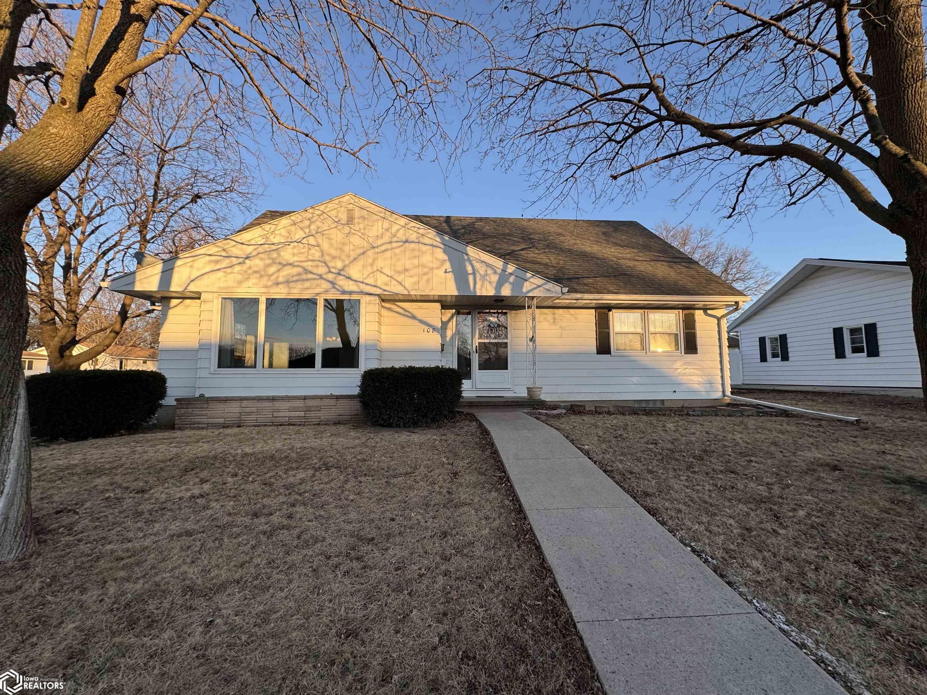 108 Hillcrest, Reinbeck, Iowa image 1