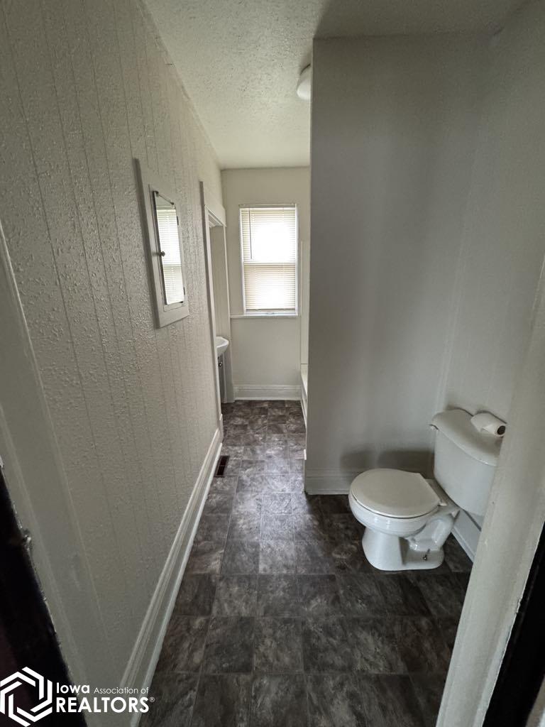 619 S 18th Street, Centerville, Iowa image 6