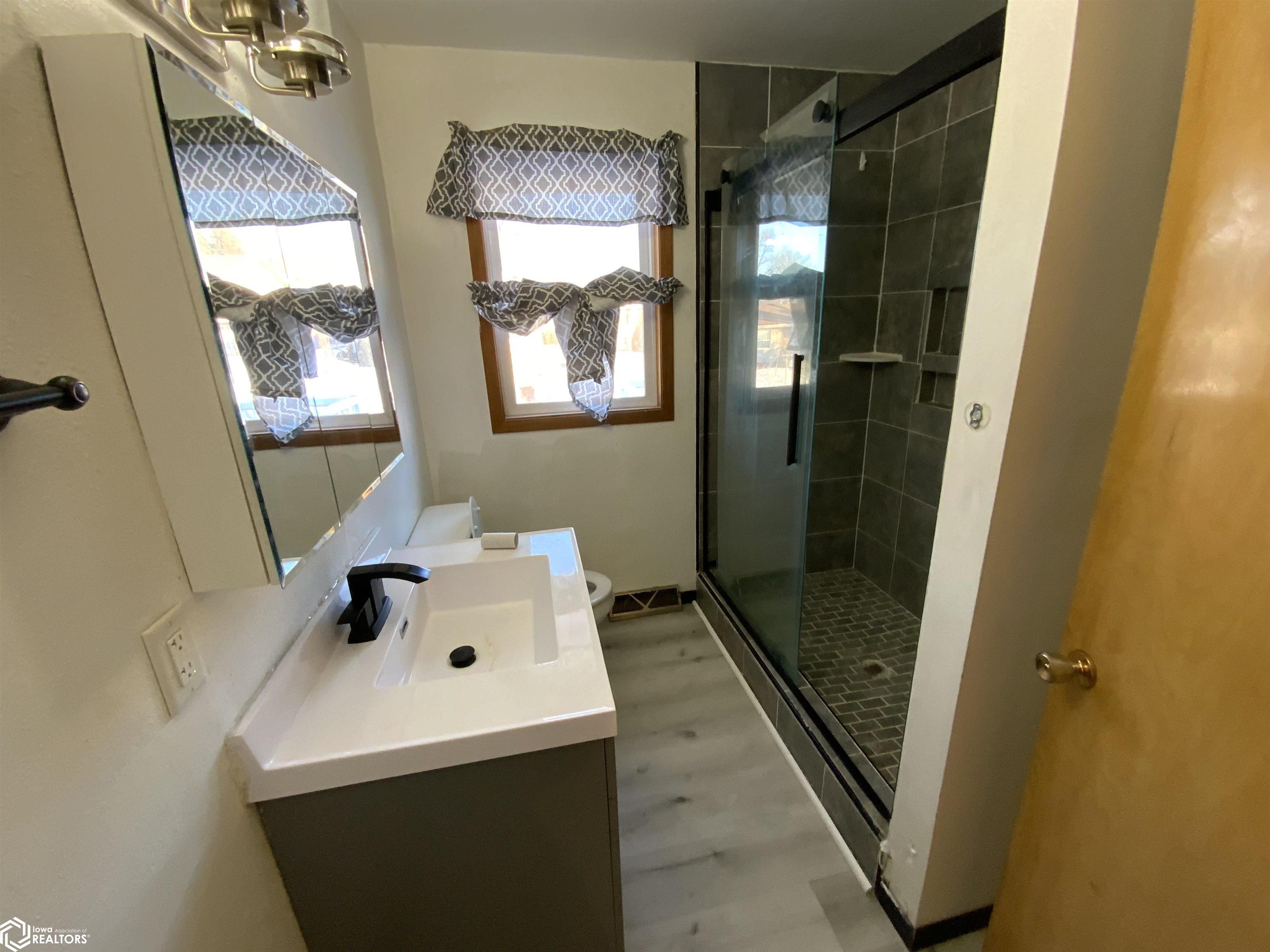 2105 Ridgeway Drive, Denison, Iowa image 17