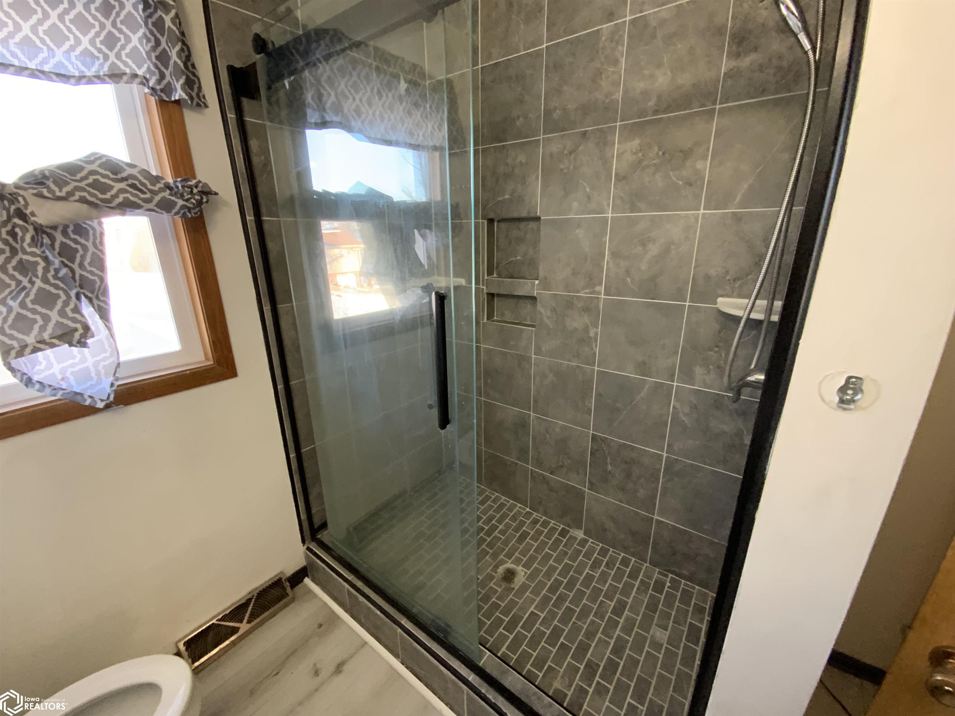 2105 Ridgeway Drive, Denison, Iowa image 18