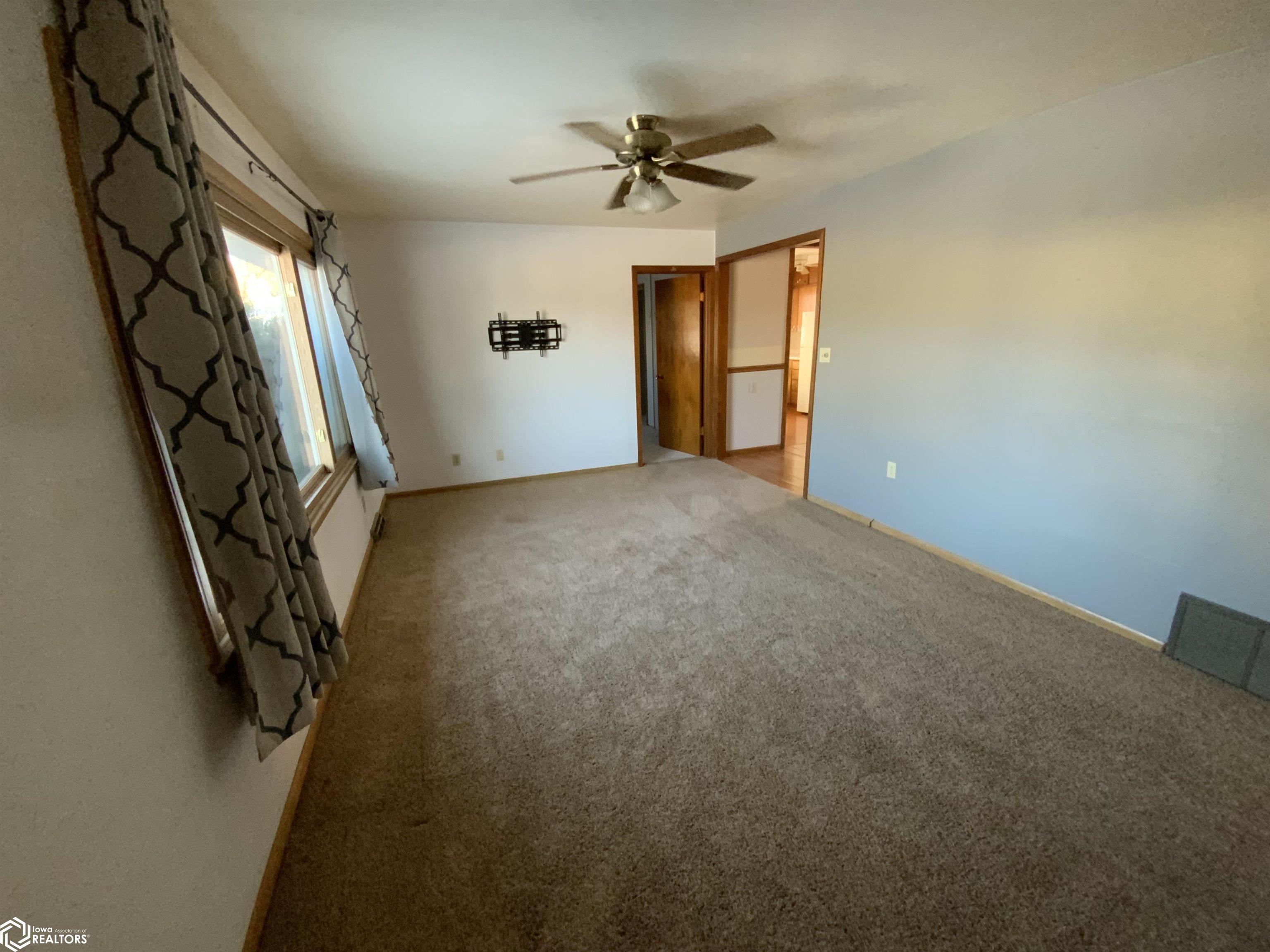 2105 Ridgeway Drive, Denison, Iowa image 5