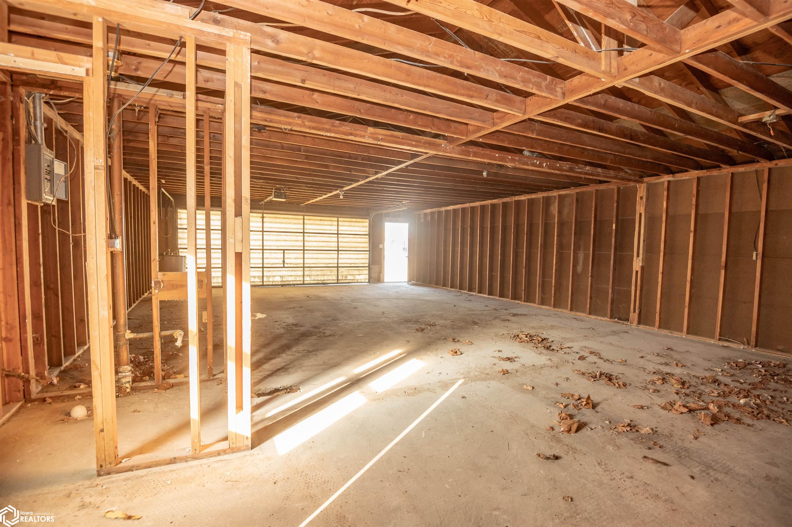 203 1st Street, Batavia, Iowa image 27