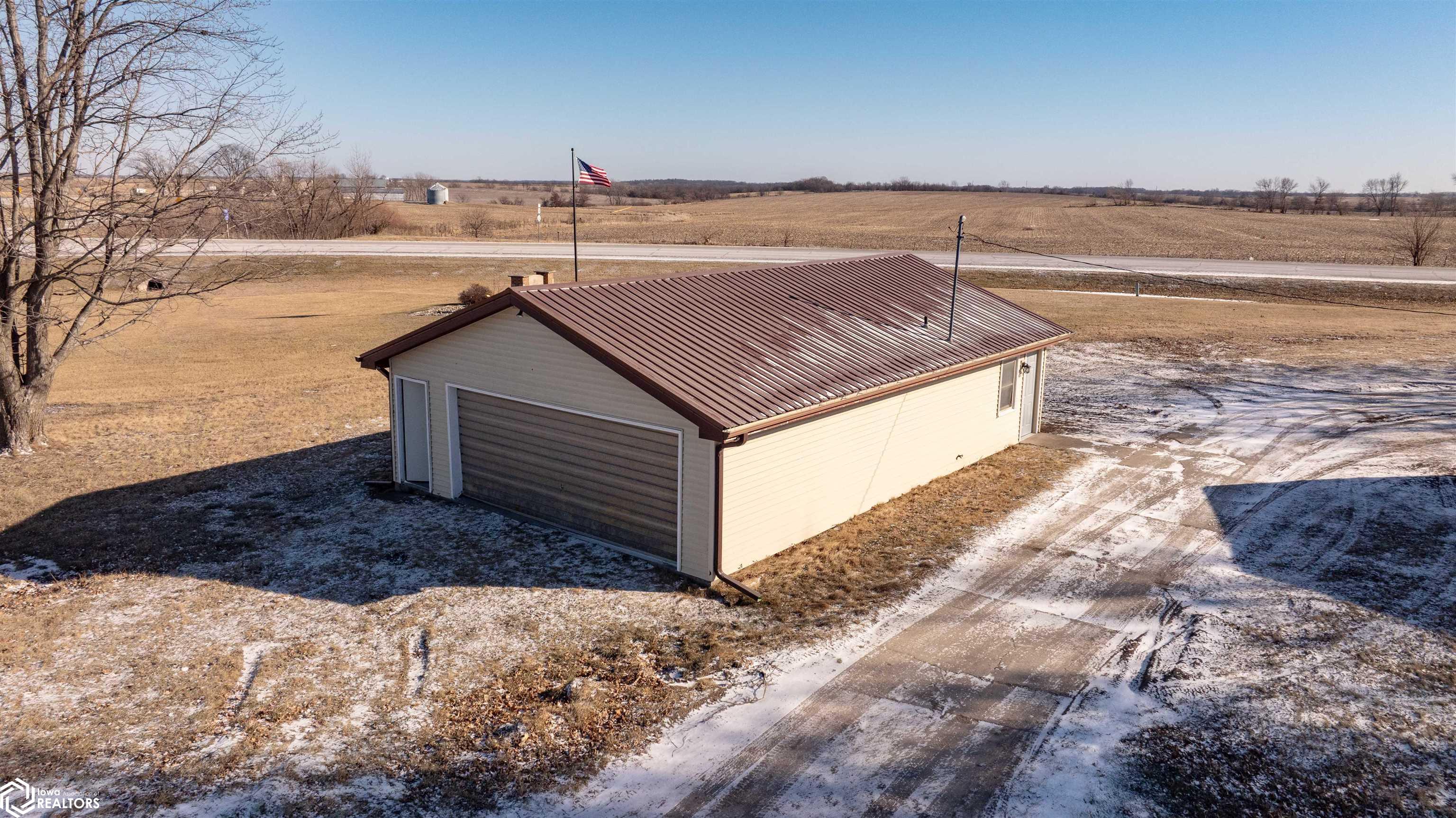 203 1st Street, Batavia, Iowa image 5