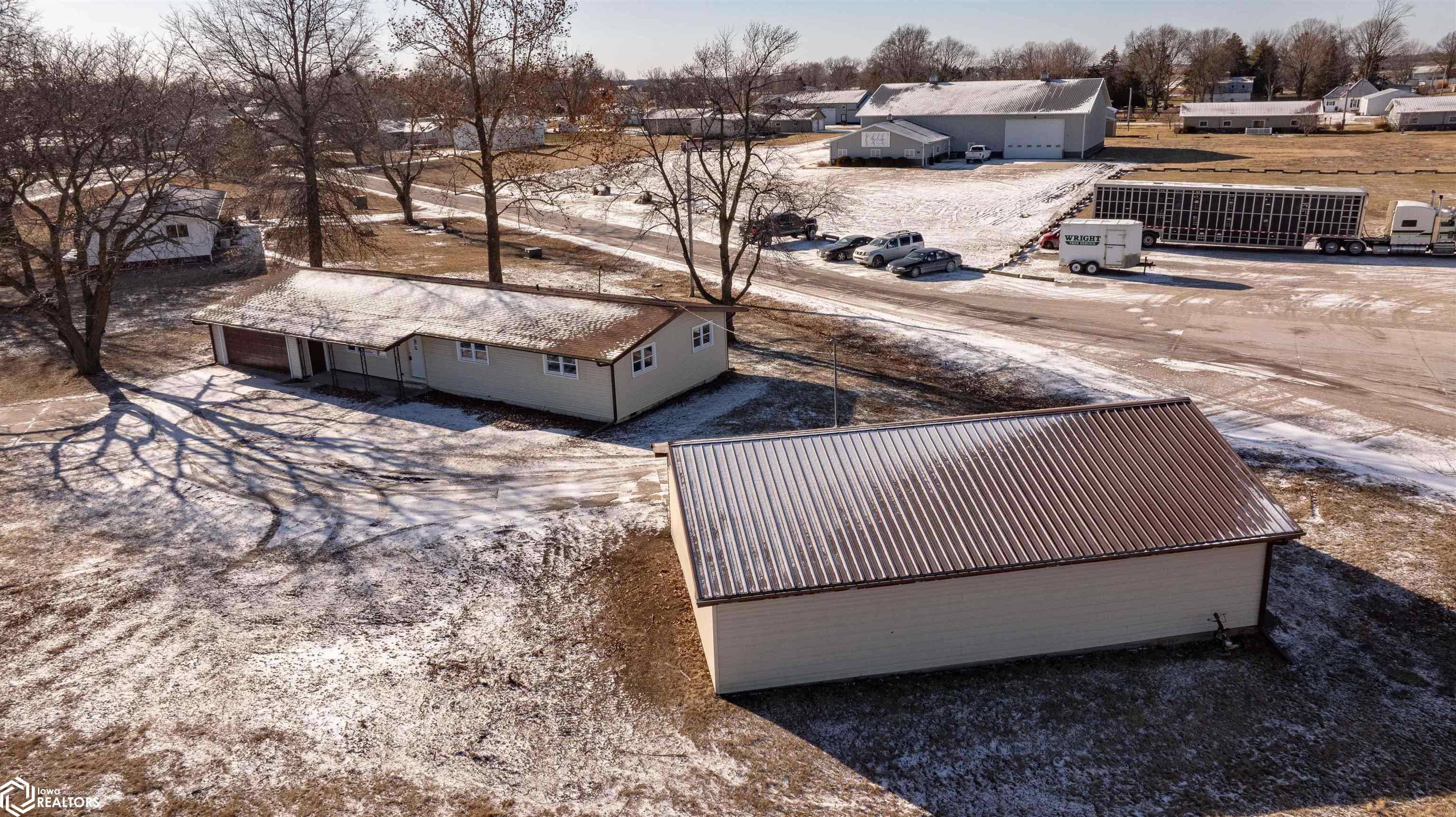 203 1st Street, Batavia, Iowa image 9