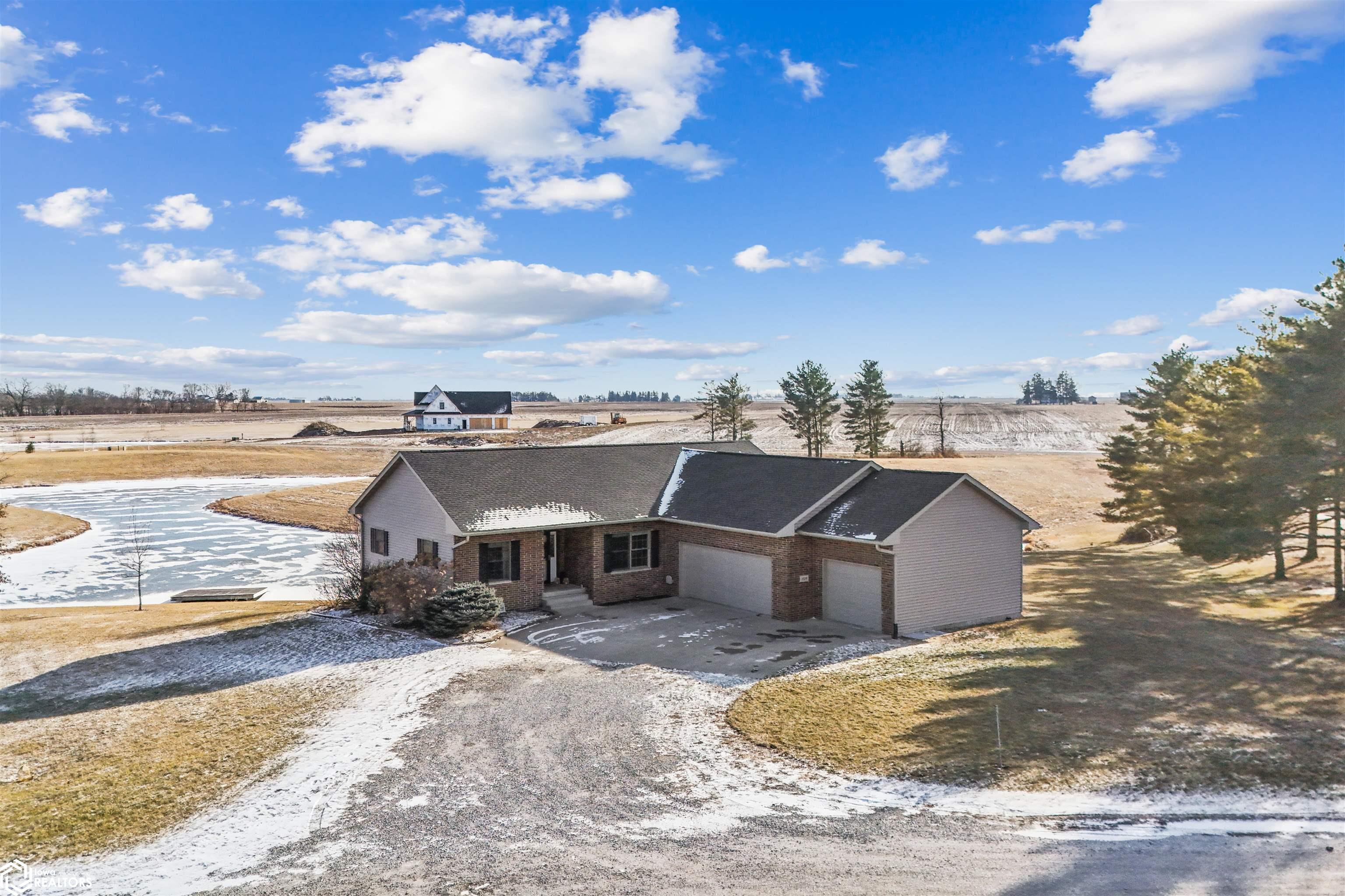 1028 Terrace Lake Lane, Crawfordsville, Iowa image 2
