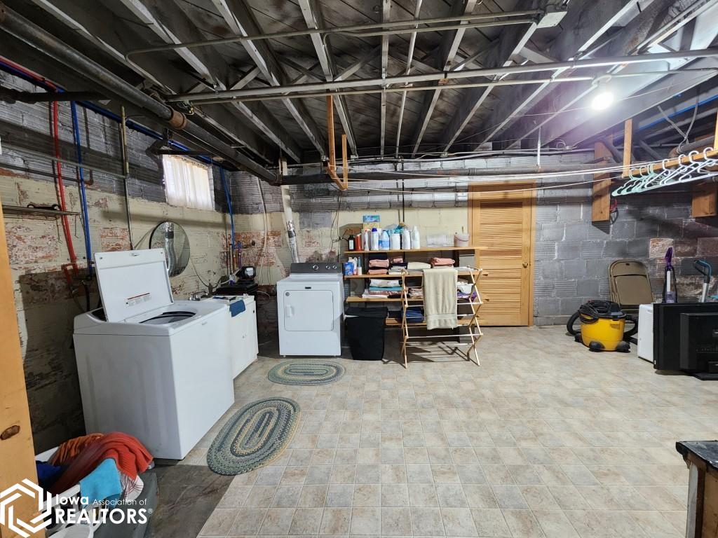 104 River Heights Drive, Mason City, Iowa image 24