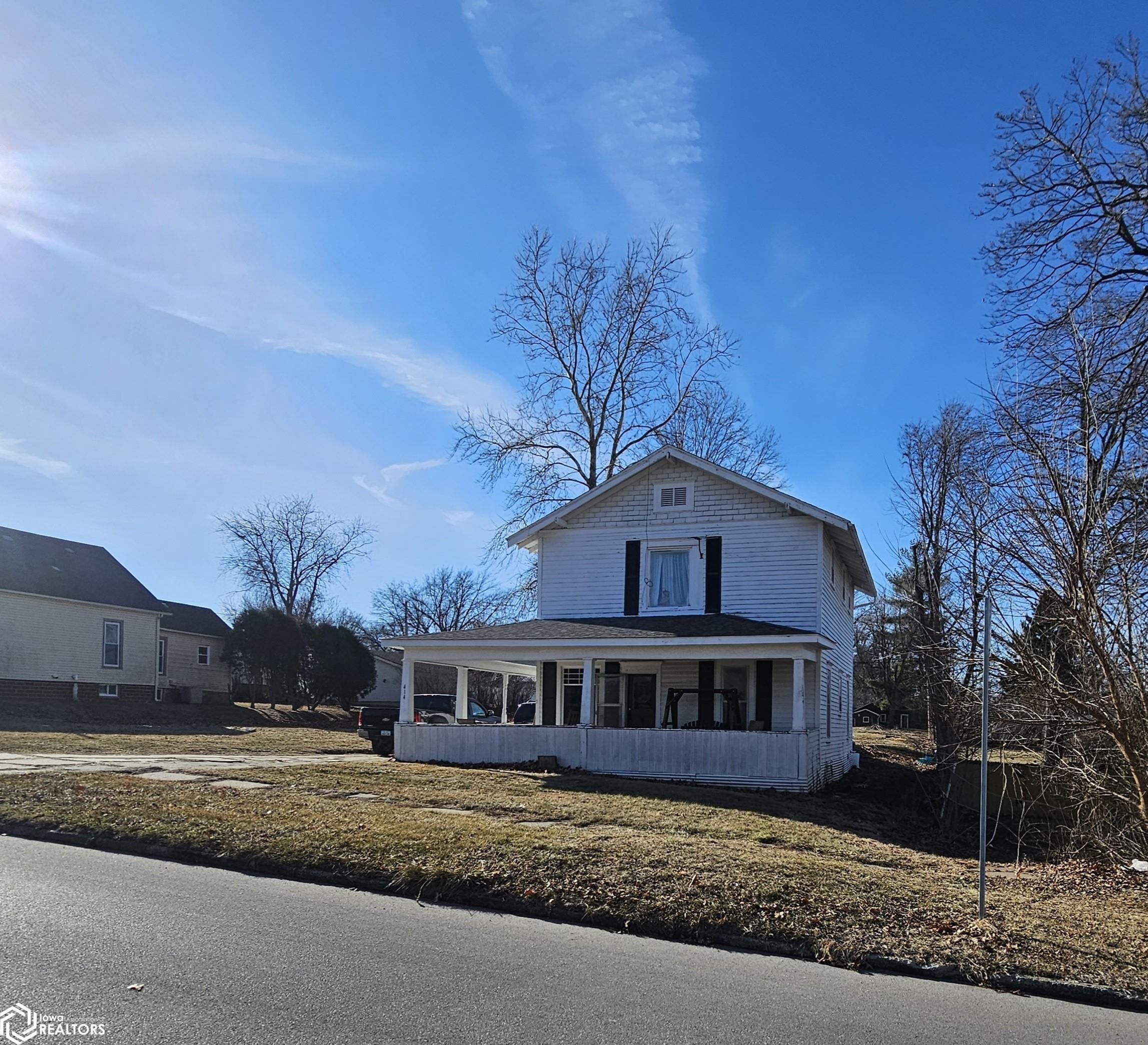 414 N Sycamore Street, Creston, Iowa image 1