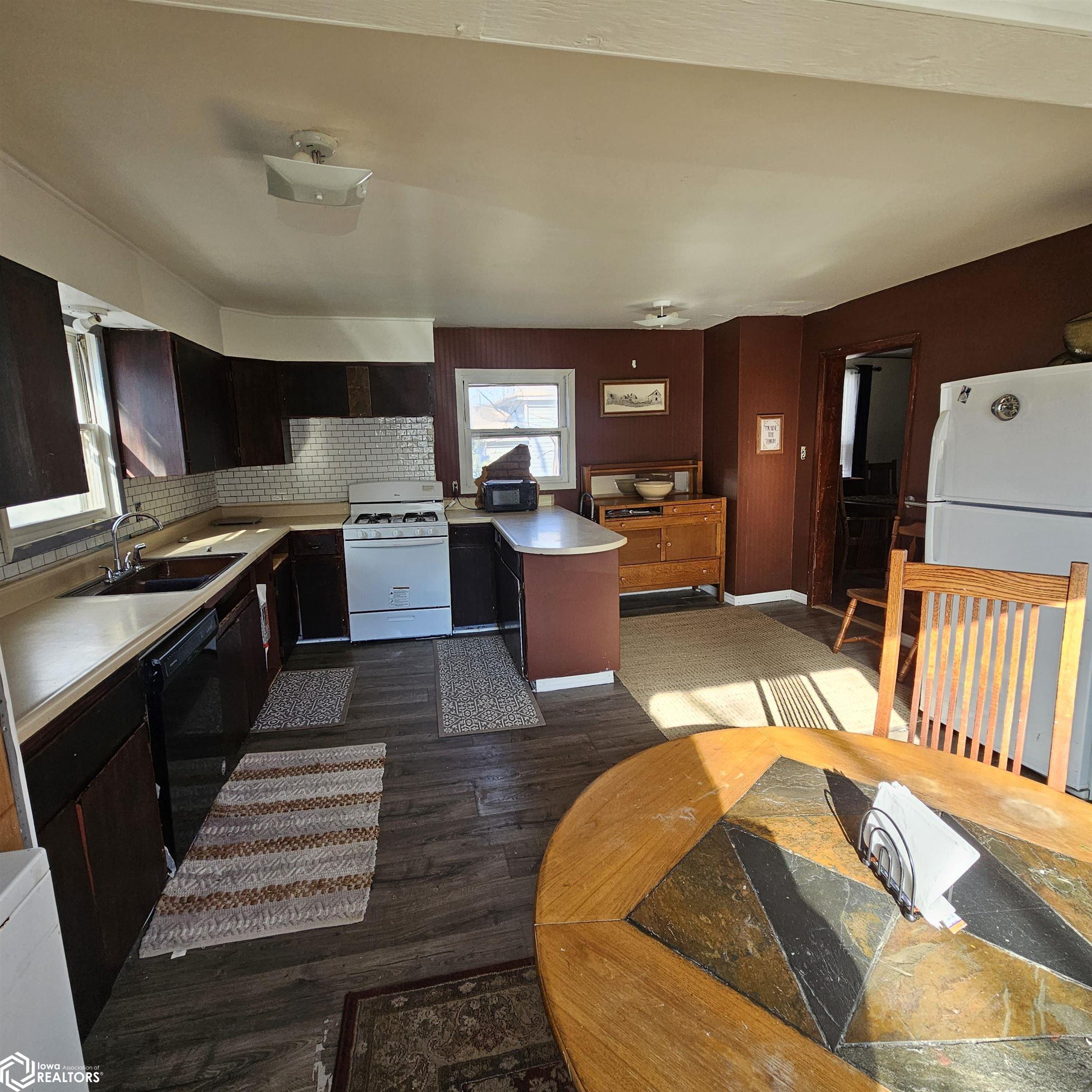 414 N Sycamore Street, Creston, Iowa image 6