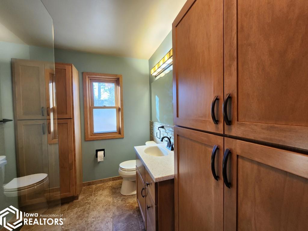 519 17th Street, Clear Lake, Iowa image 13