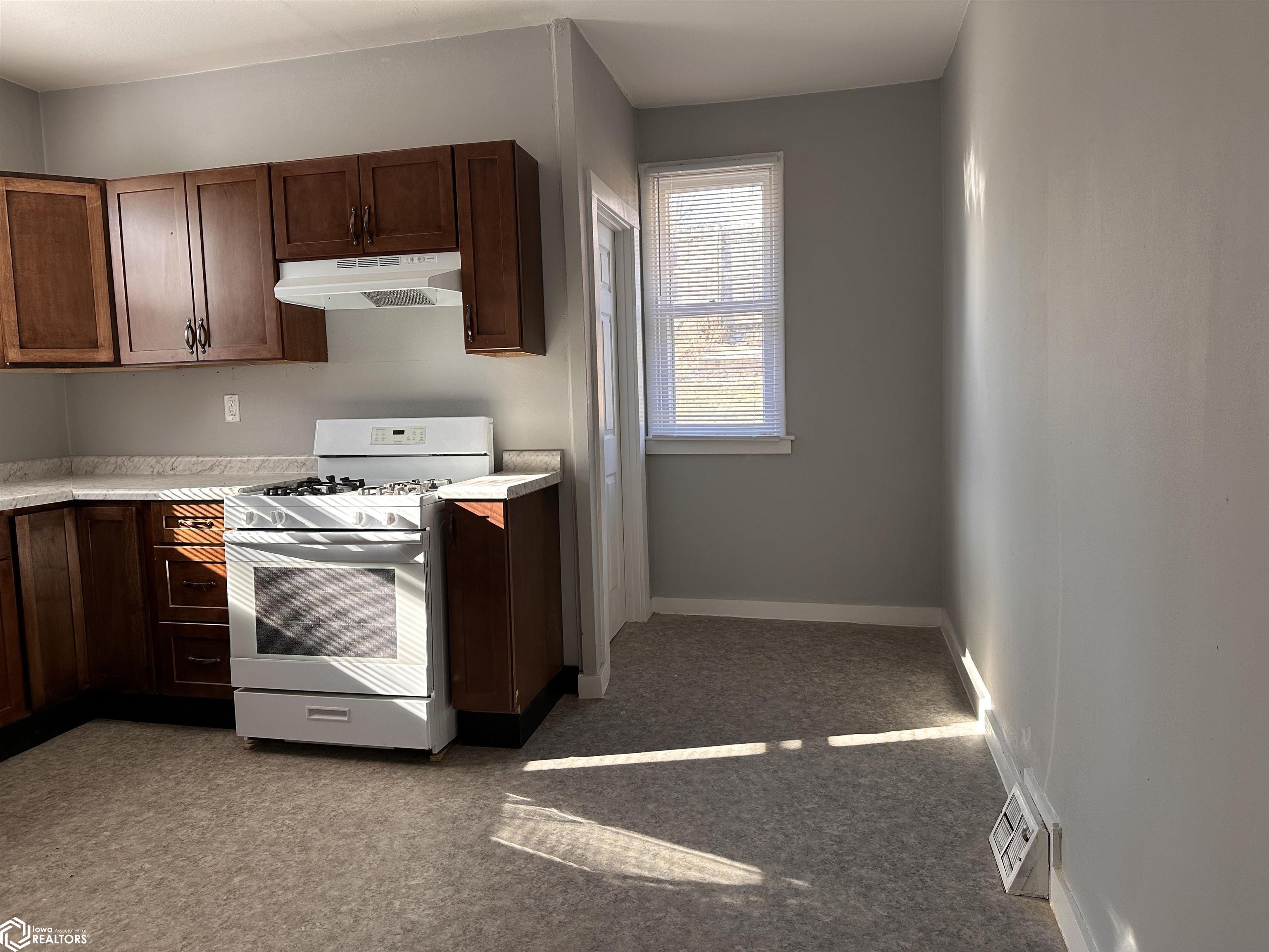 1207 Aetna Street, Burlington, Iowa image 9