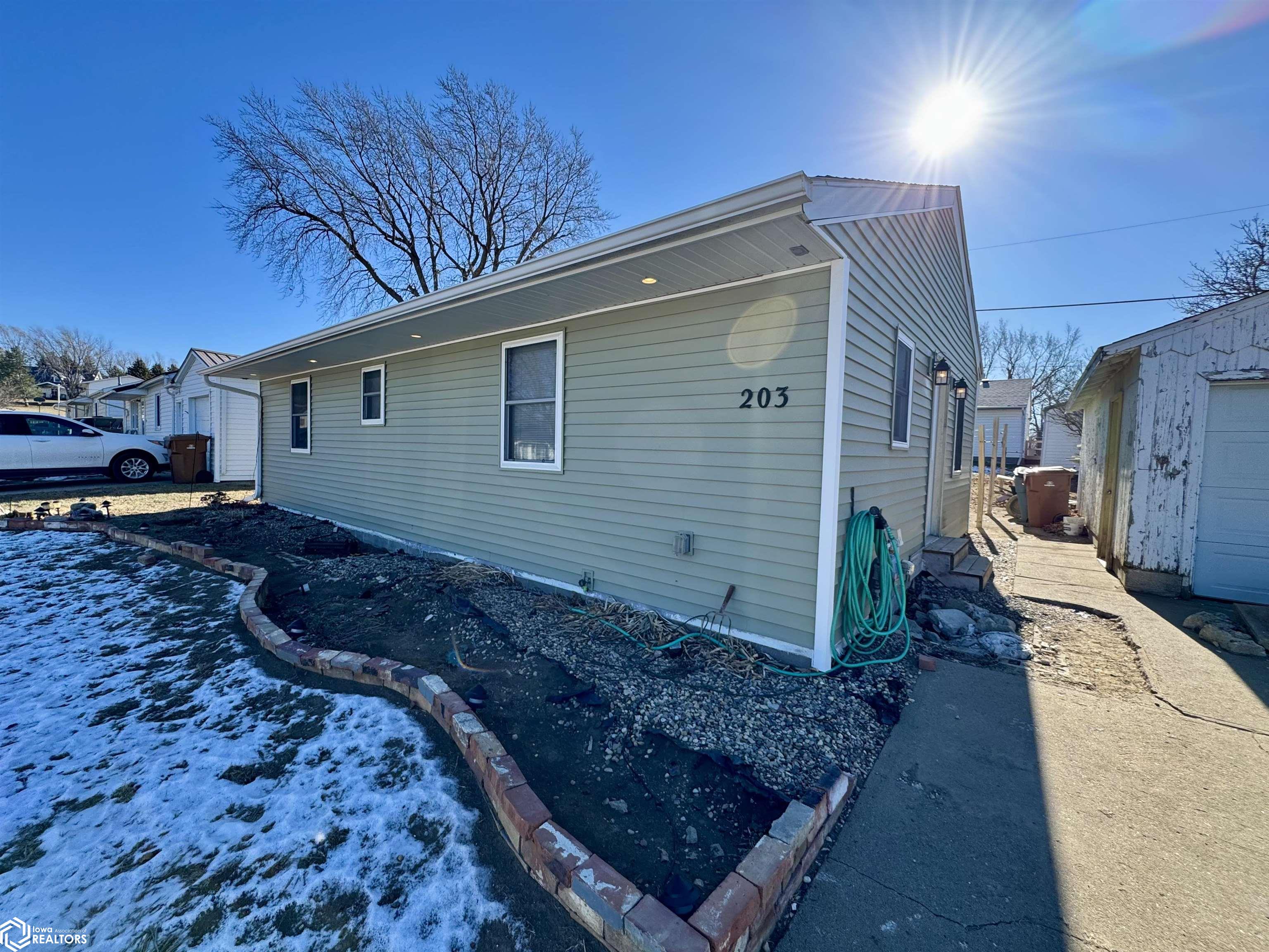 203 Oak Street, Audubon, Iowa image 1