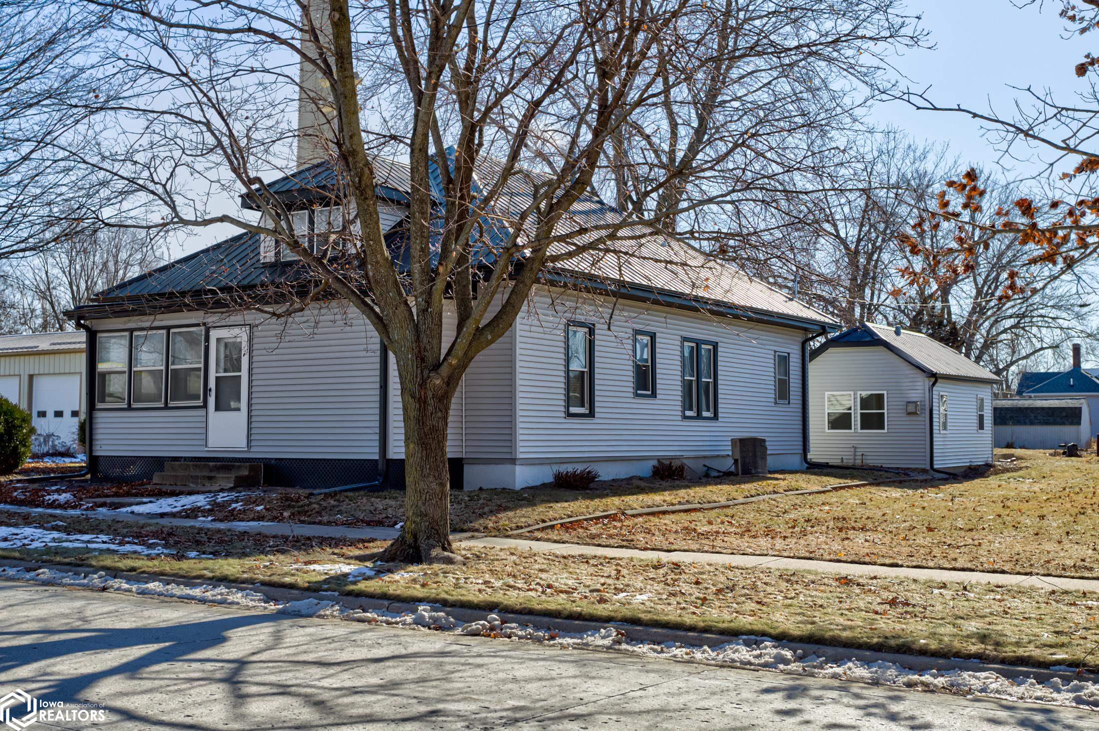 1114 W 3rd Street, Boone, Iowa image 3