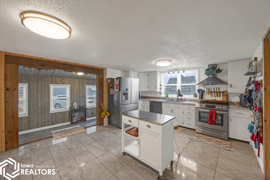 2852 200th Street, Blairsburg, Iowa image 2